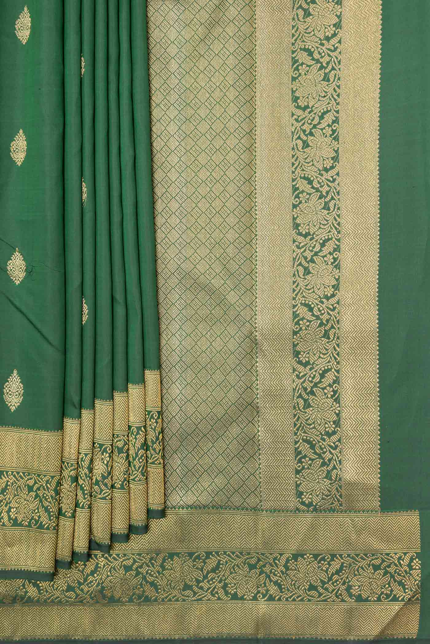 Pure Silk Pure Zari Green Dual Tone Kanjivaram Saree - Image 4