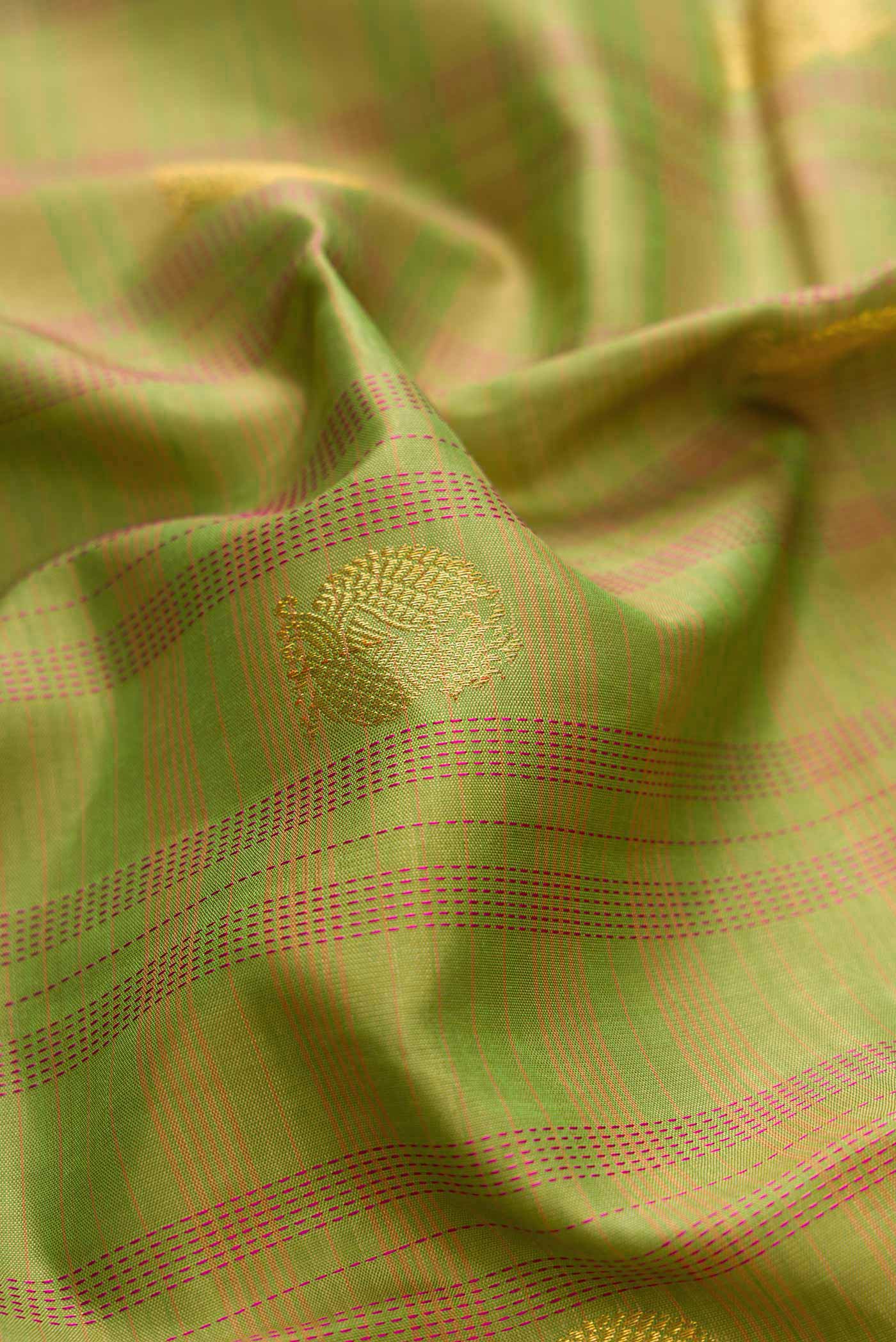 Pure Silk Pure Zari Green Dual Tone Kanjivaram Saree - Image 2