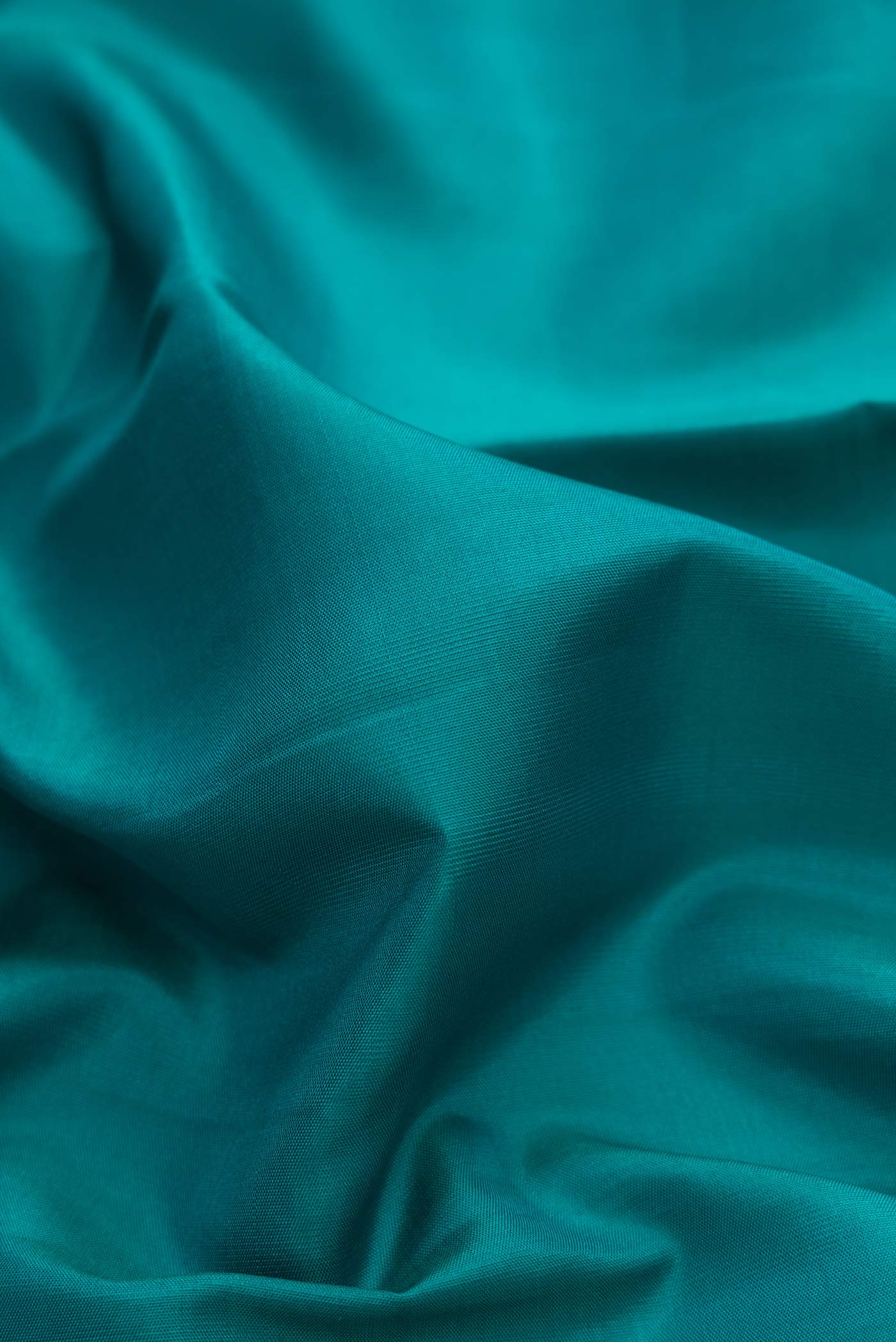 Pure Silk Pure Zari Green Dual Tone Kanjivaram Saree - Image 2