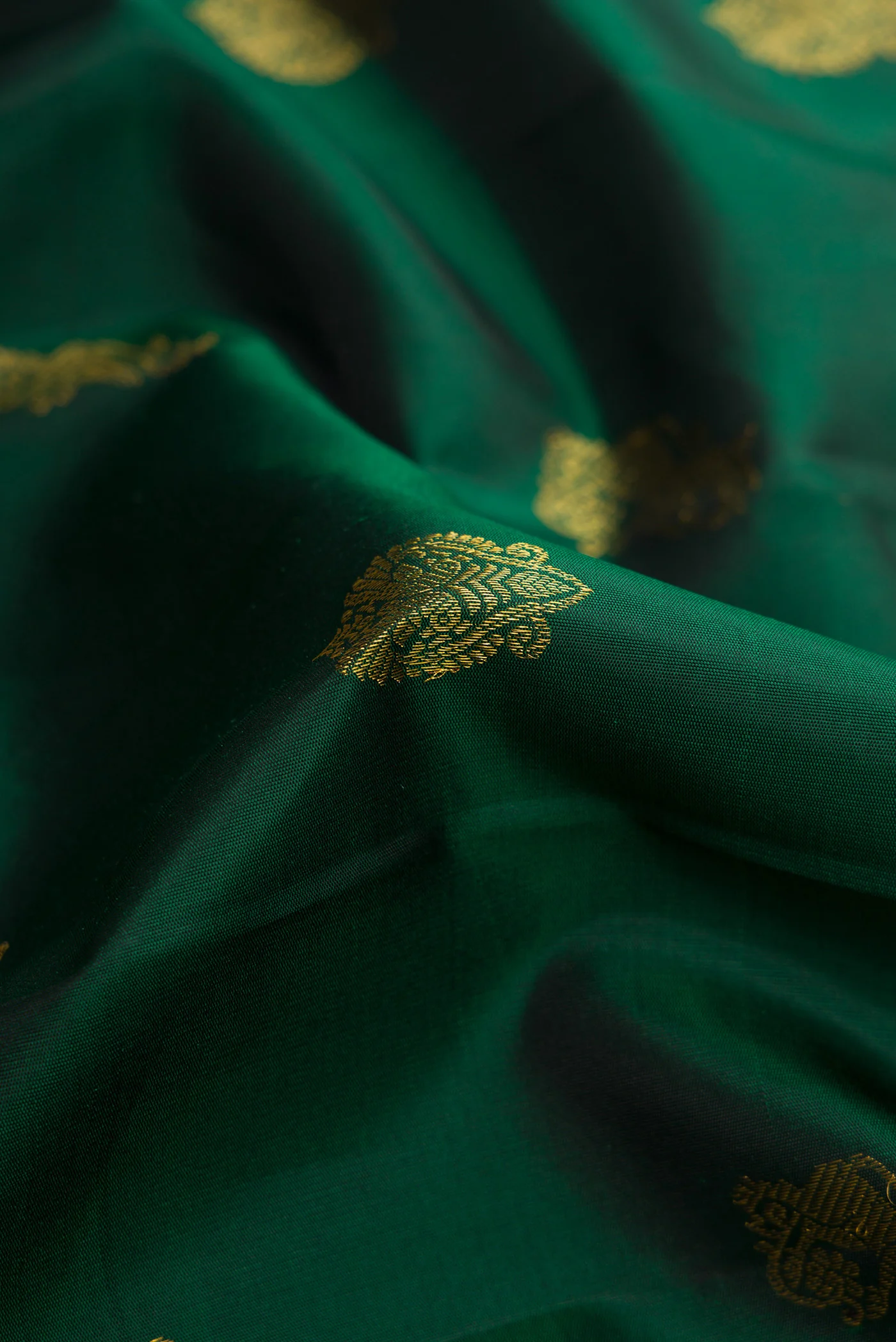 Bottle Green Kanjivaram Silk Saree - Image 2
