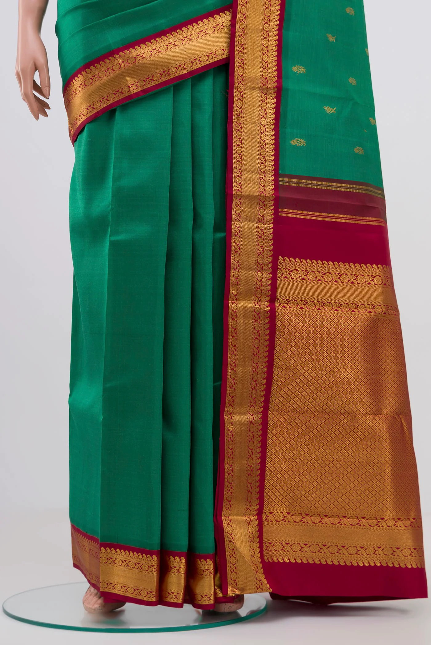Pure Silk Pure Zari Green Kanchipuram Saree - Image 3