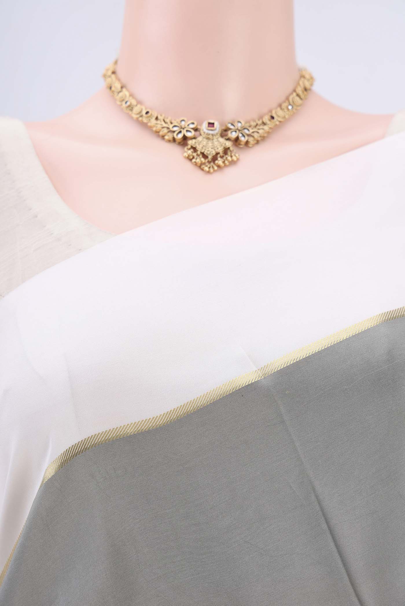 Pure Silk Pure Zari Grey Mysore Crepe Saree - Image 2