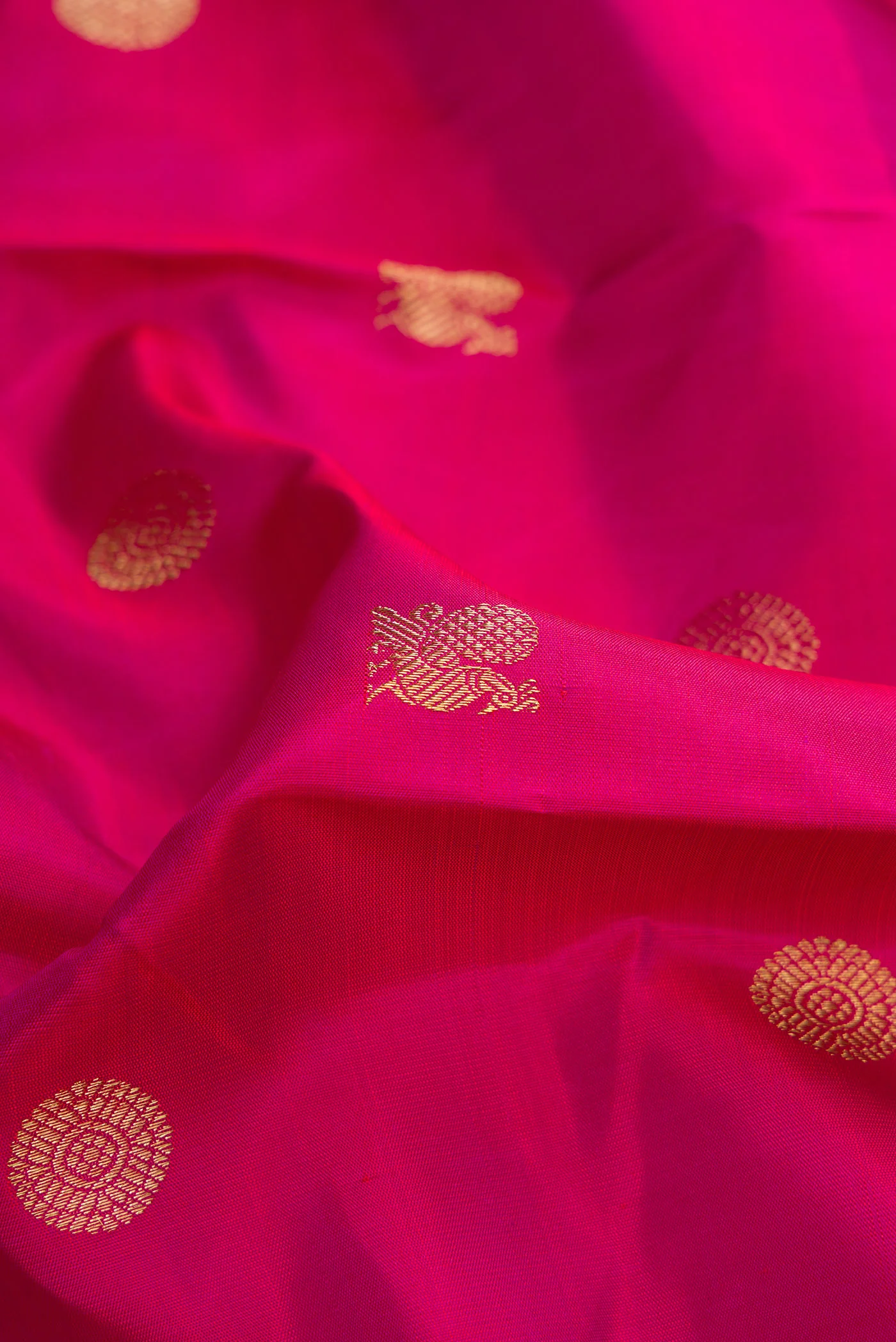 Pure Silk Pure Zari Rani Pink Kanchipuram Saree - Image 2