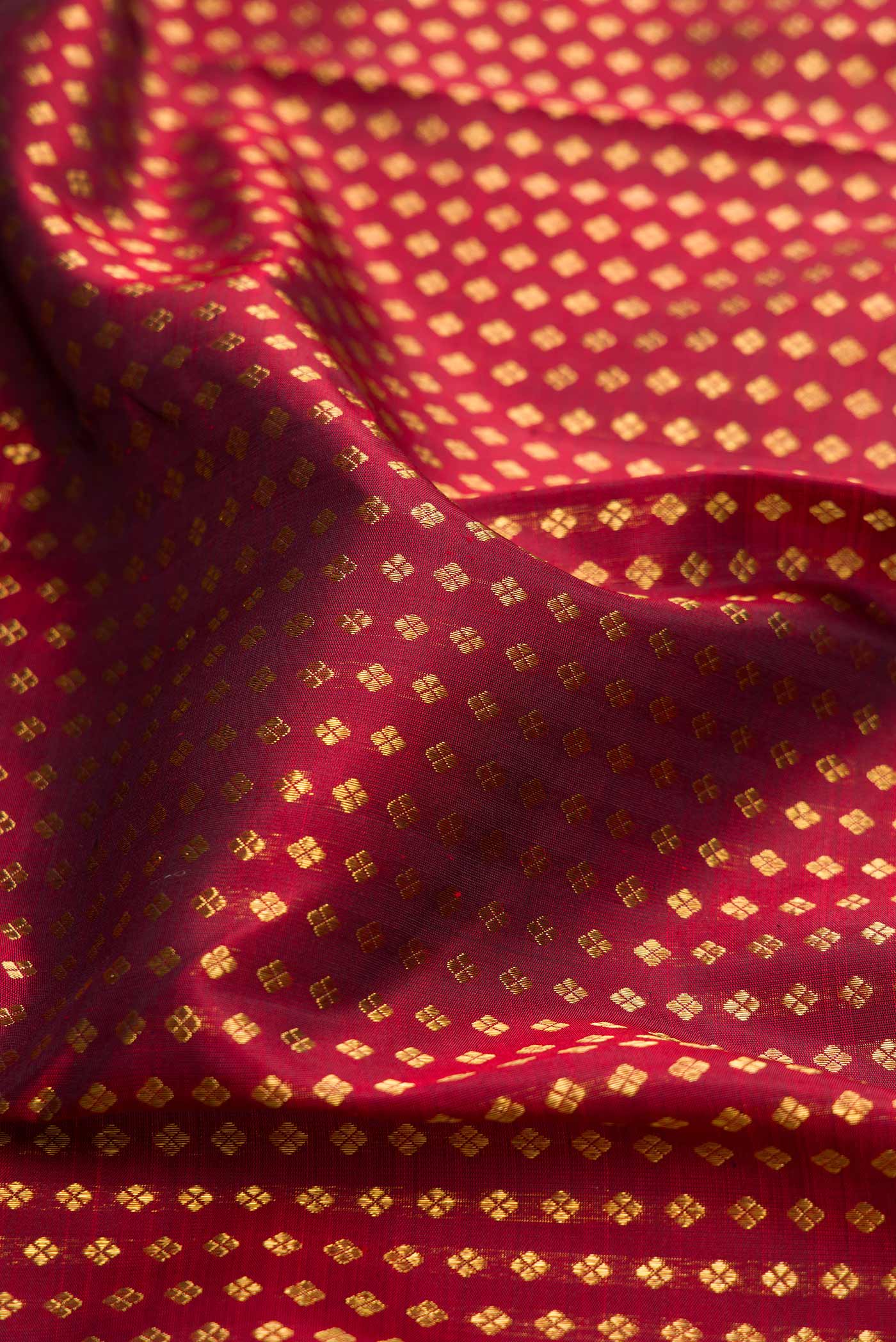 Pure Silk Pure Zari Maroon Dual Tone Kanjivaram Saree - Image 2