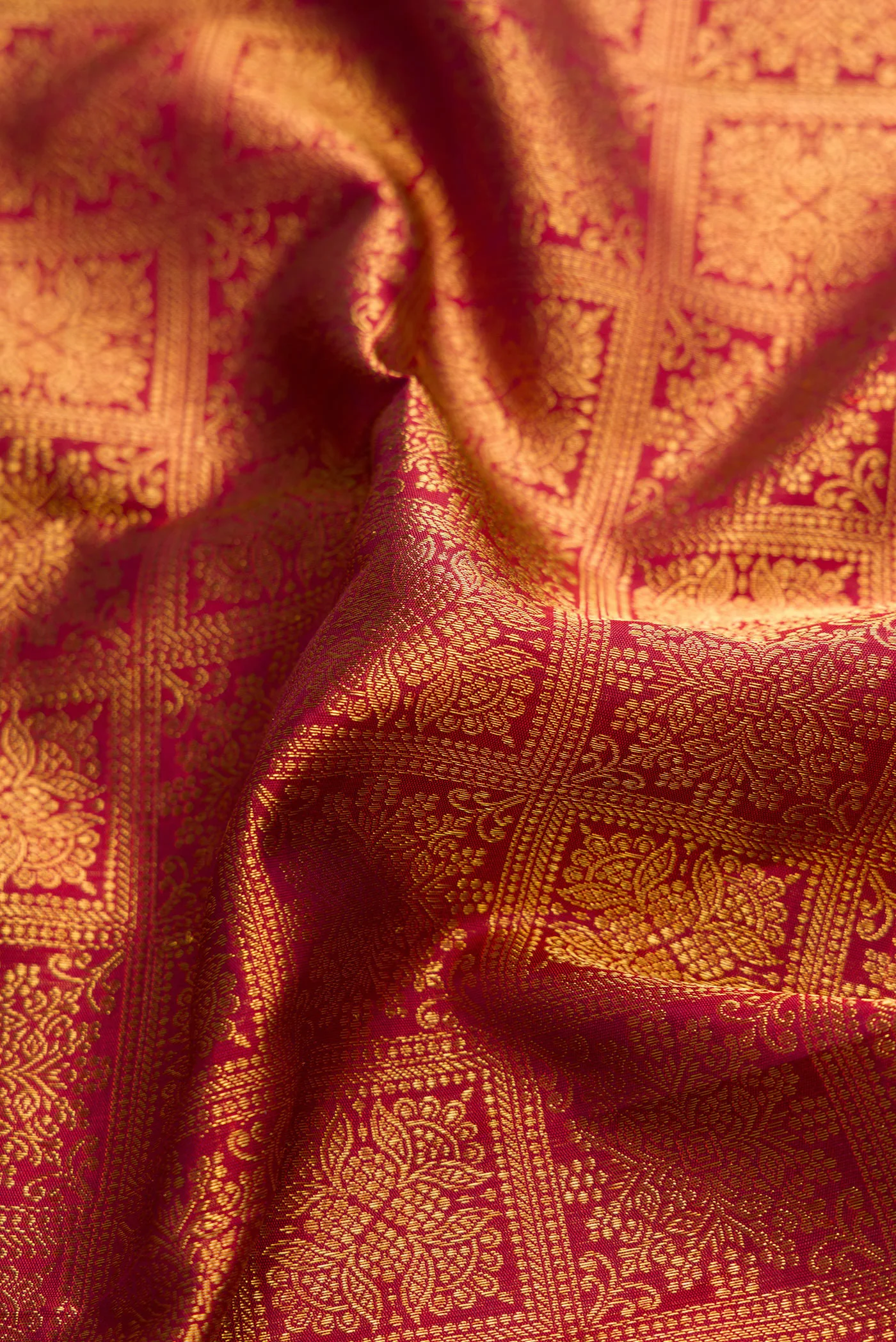 Pure Silk Pure Zari Maroon Kanjivaram Saree - Image 2
