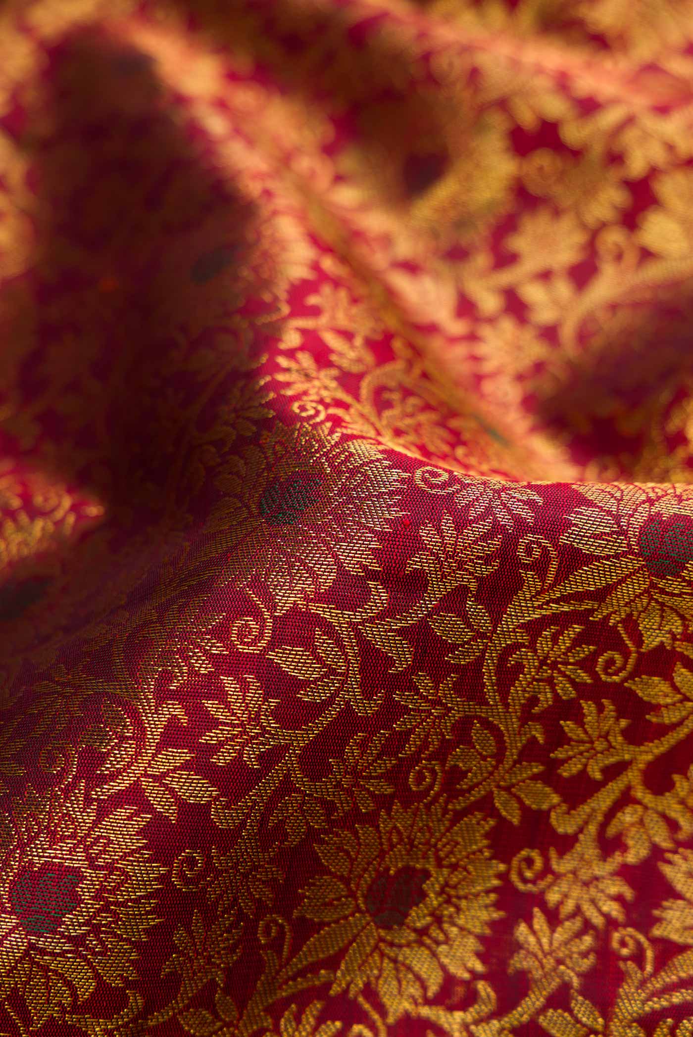 Pure Silk Pure Zari Maroon Dual Tone Kanjivaram Saree - Image 2