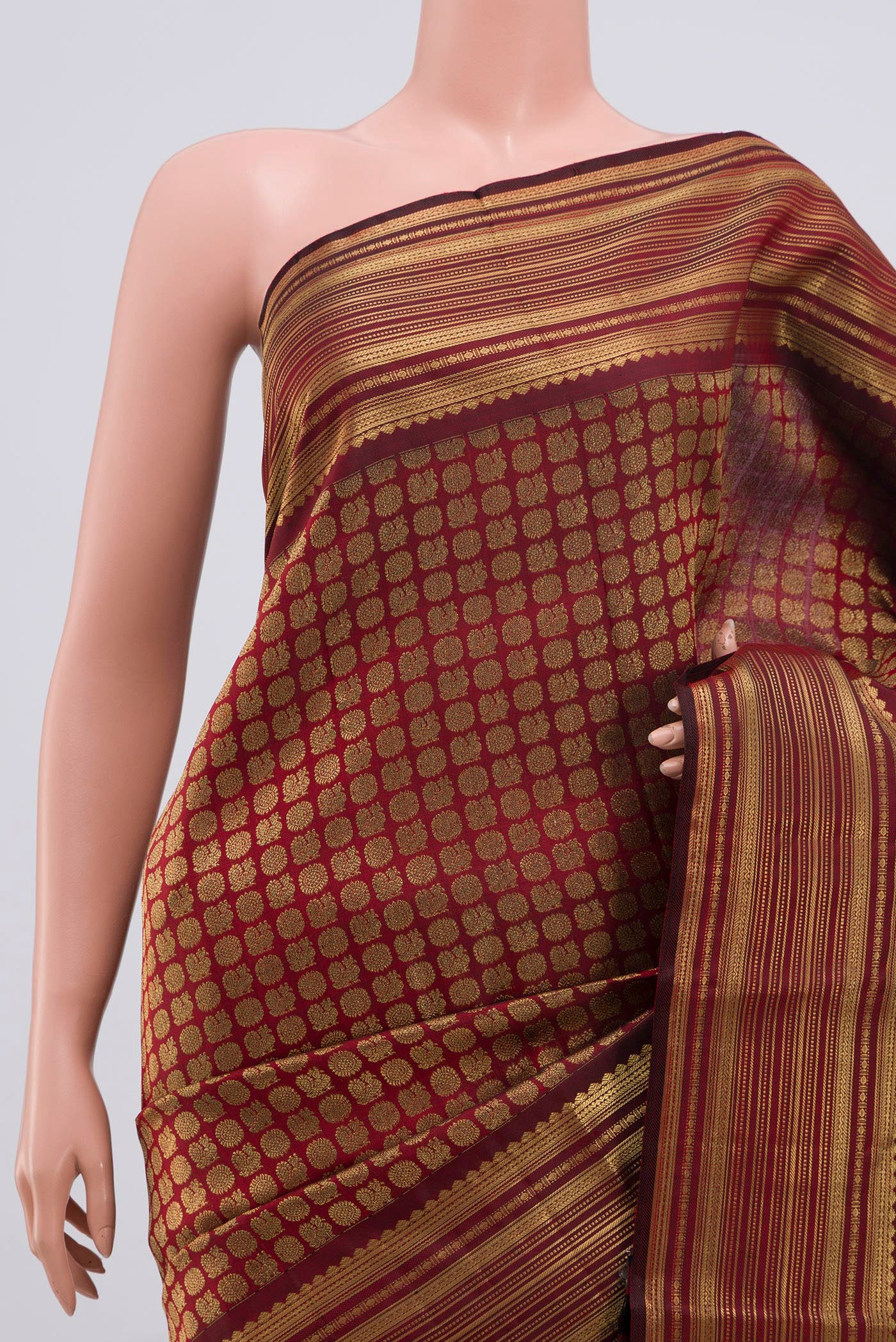 Pure Silk Pure Zari Maroon Kanjivaram Saree - Image 2