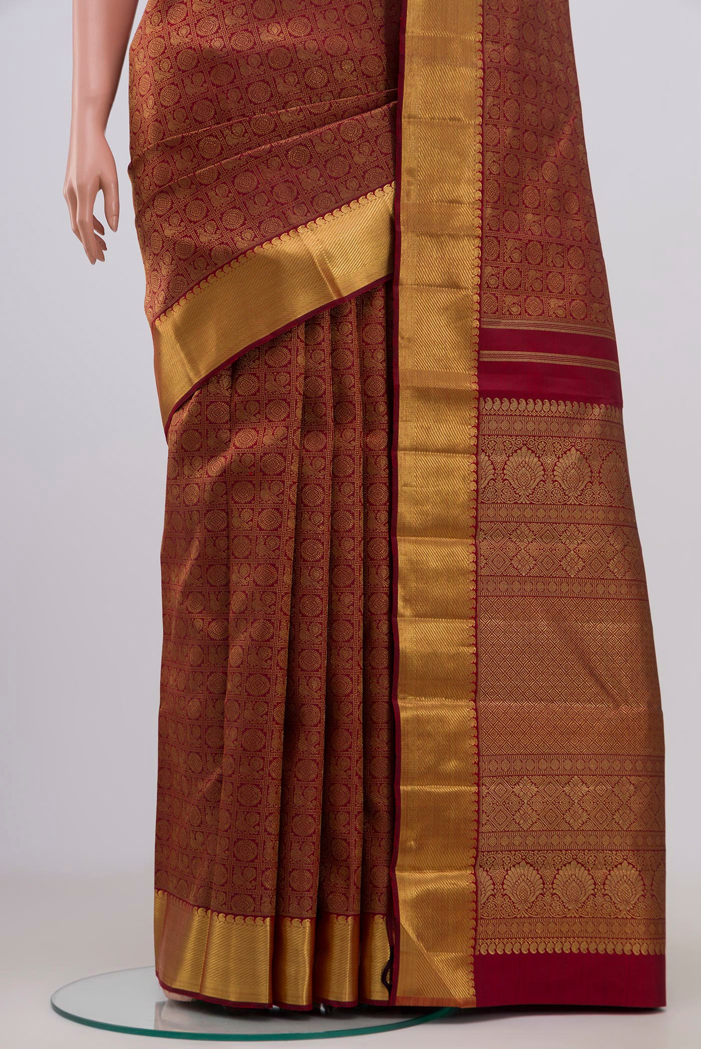 Pure Silk Pure Zari Maroon Kanjivaram Saree - Image 3