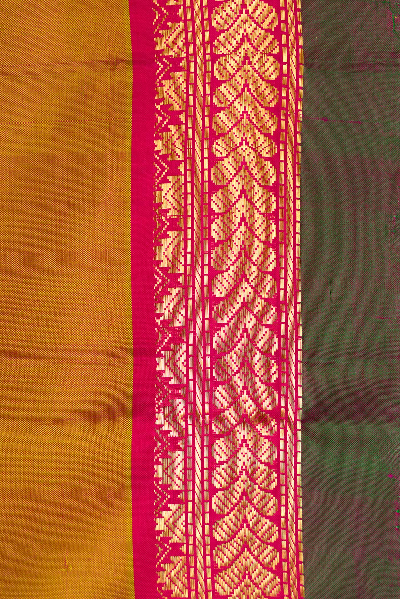 Mehandi Green with Pink Color Kanjivaram Silk Saree - Image 3