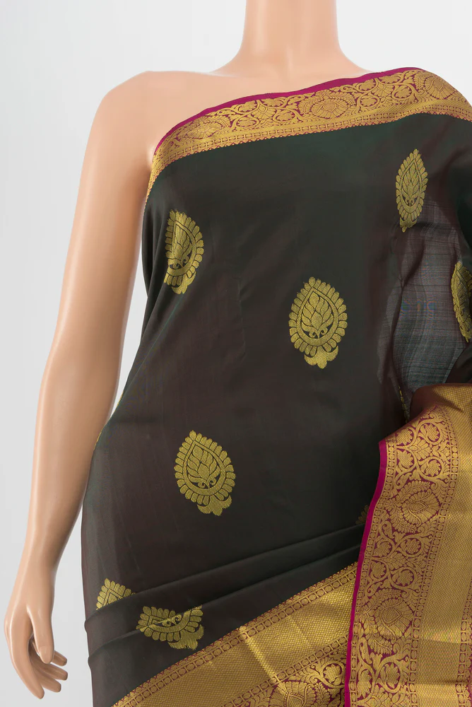 Bottle Green Kanchipuram Silk Saree - Image 2