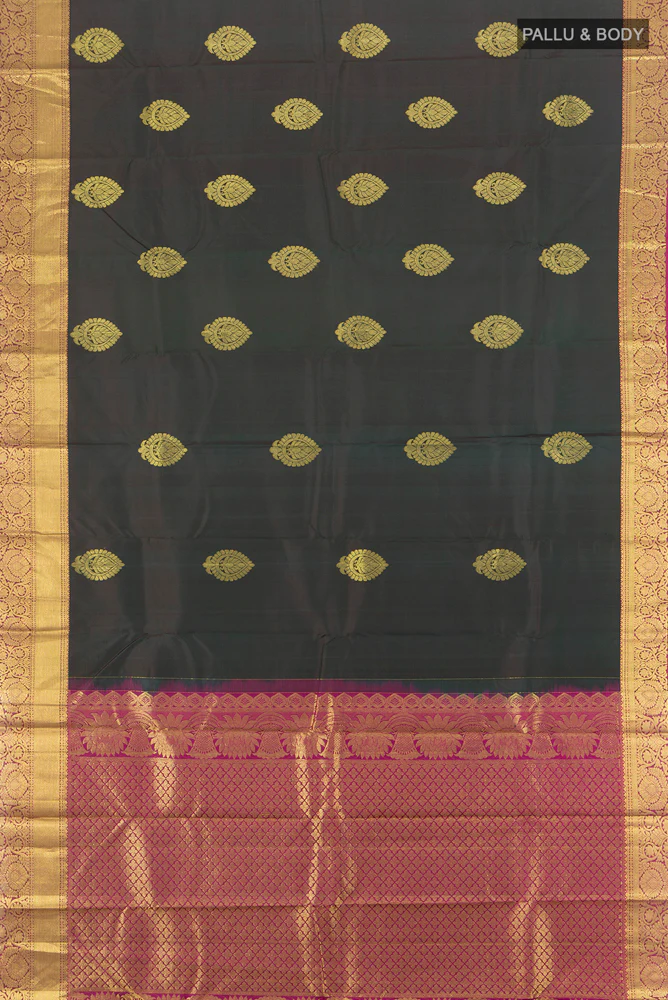 Bottle Green Kanchipuram Silk Saree - Image 5