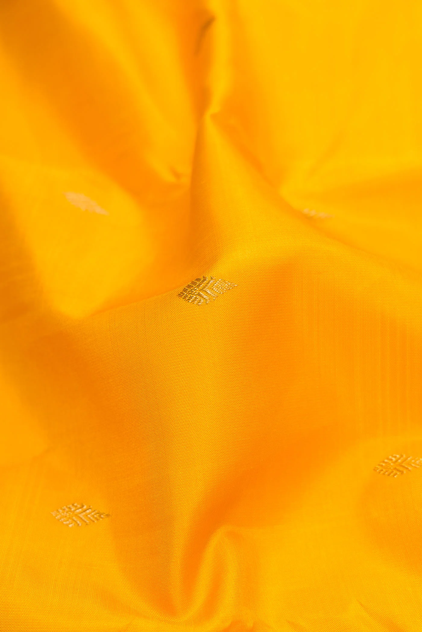 Pure Silk Pure Zari Mustard Dual Tone Kanjivaram Saree - Image 2