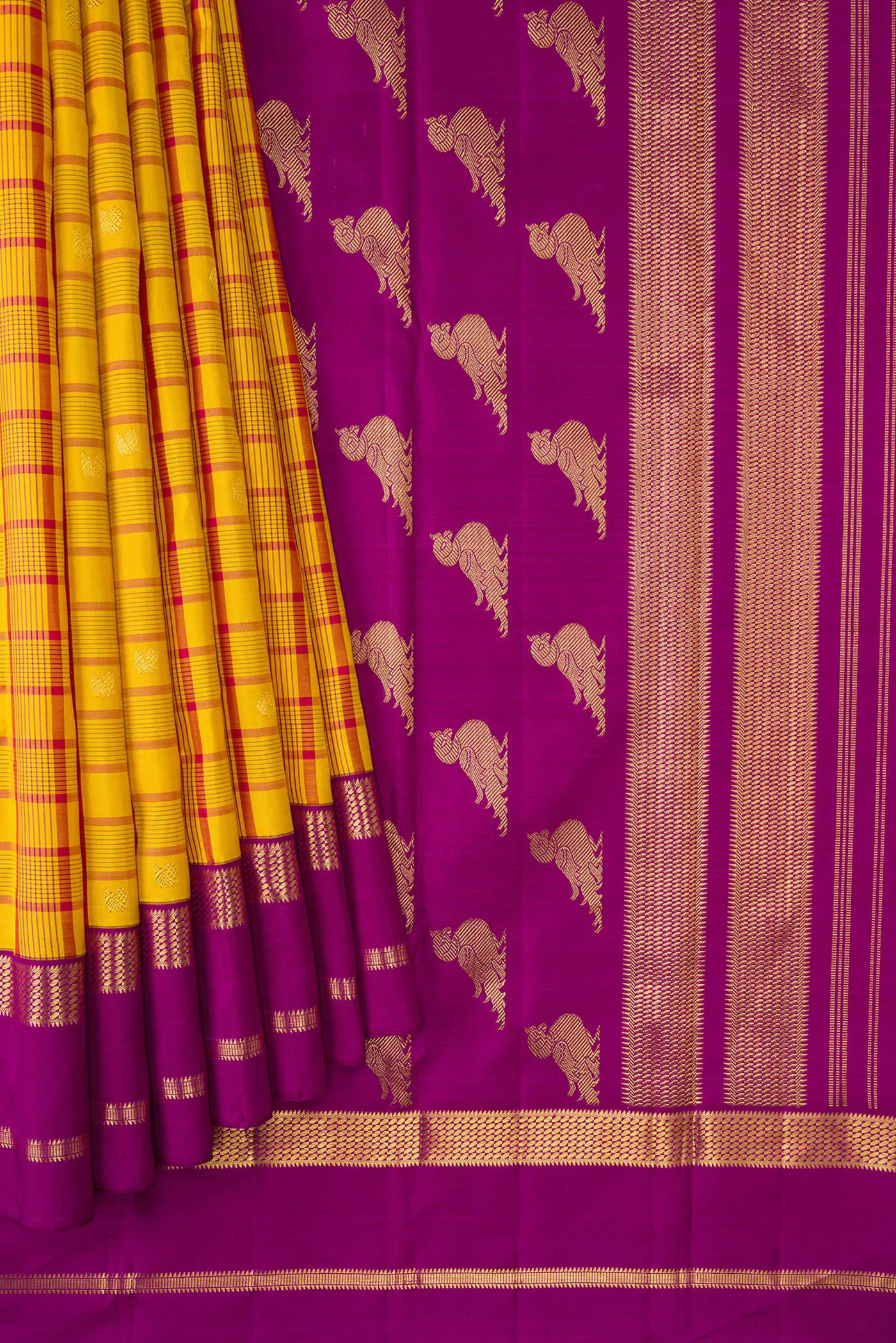 Pure Silk Pure Zari Yellow Kanjivaram Saree - Image 4