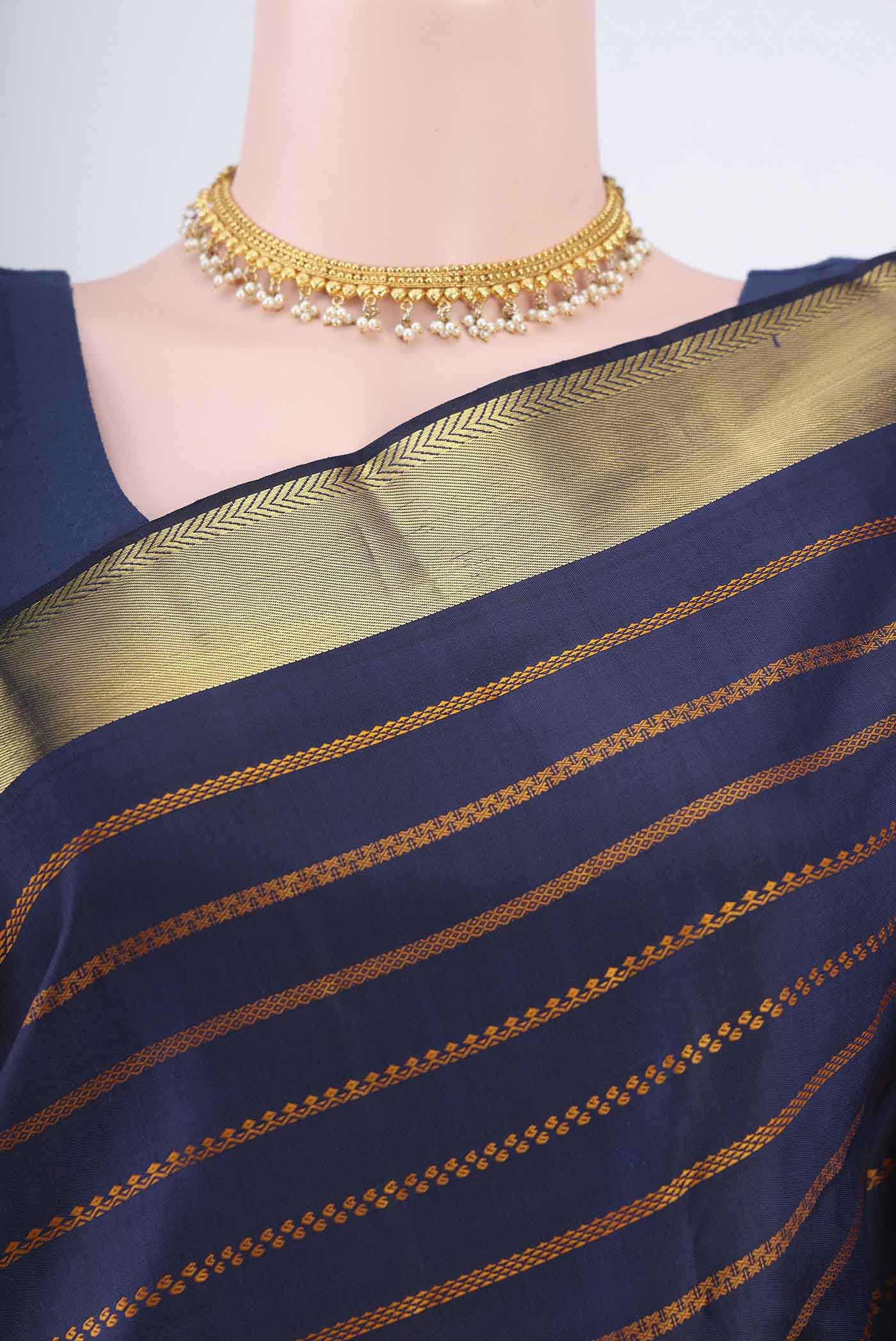Pure Silk Pure Zari Navy Blue Kanchipuram Saree - Image 2