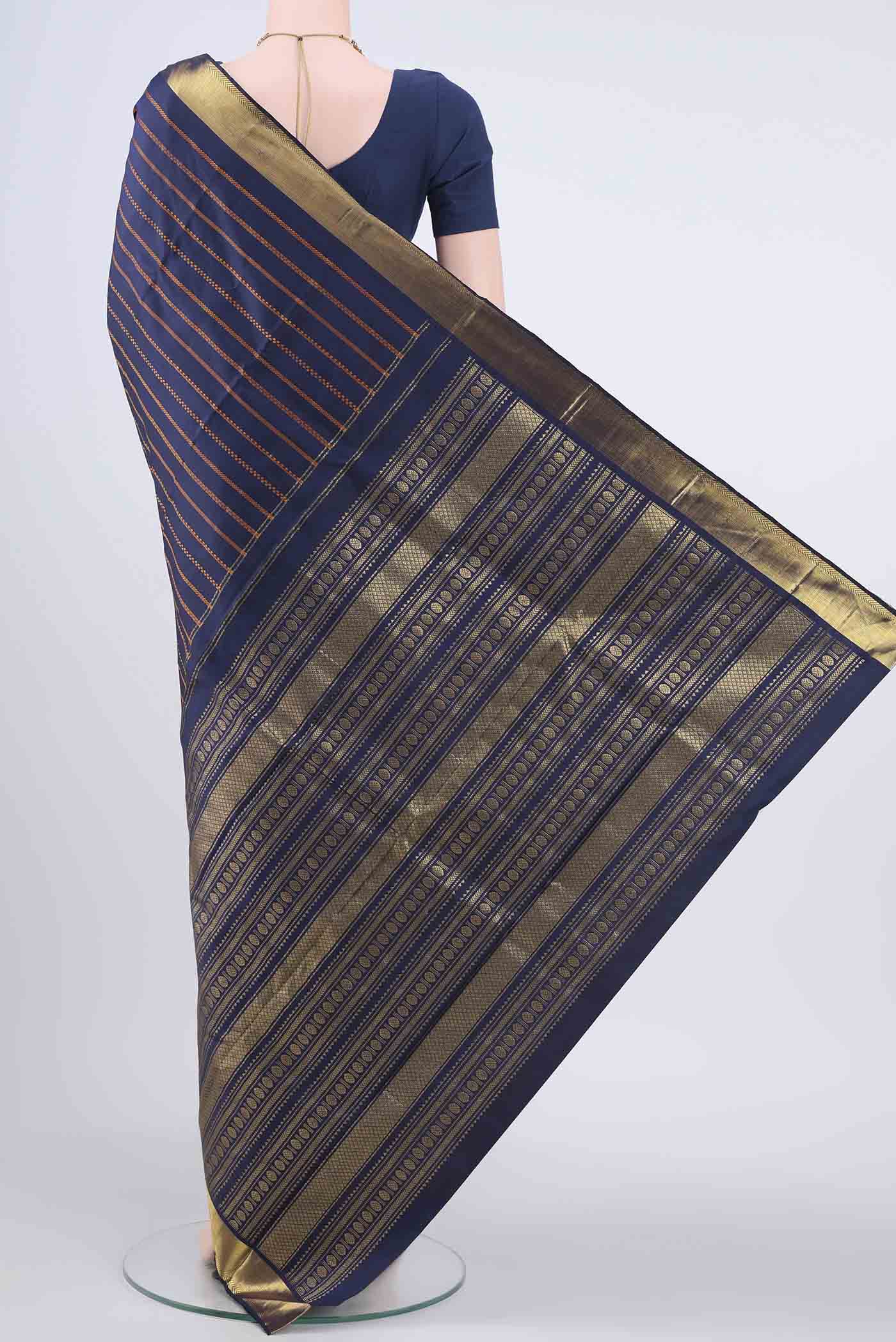 Pure Silk Pure Zari Navy Blue Kanchipuram Saree - Image 3