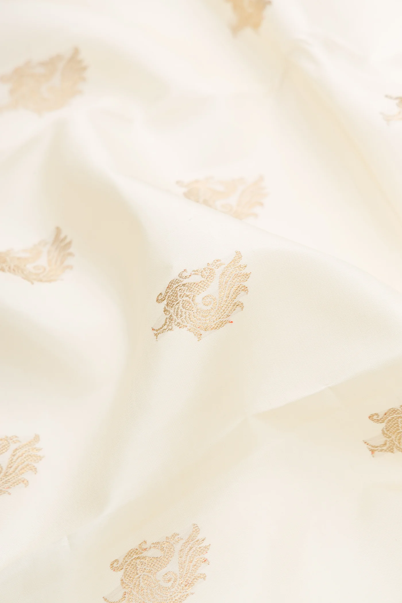 Pure Silk Pure Zari Off White Kanchipuram Saree - Image 2
