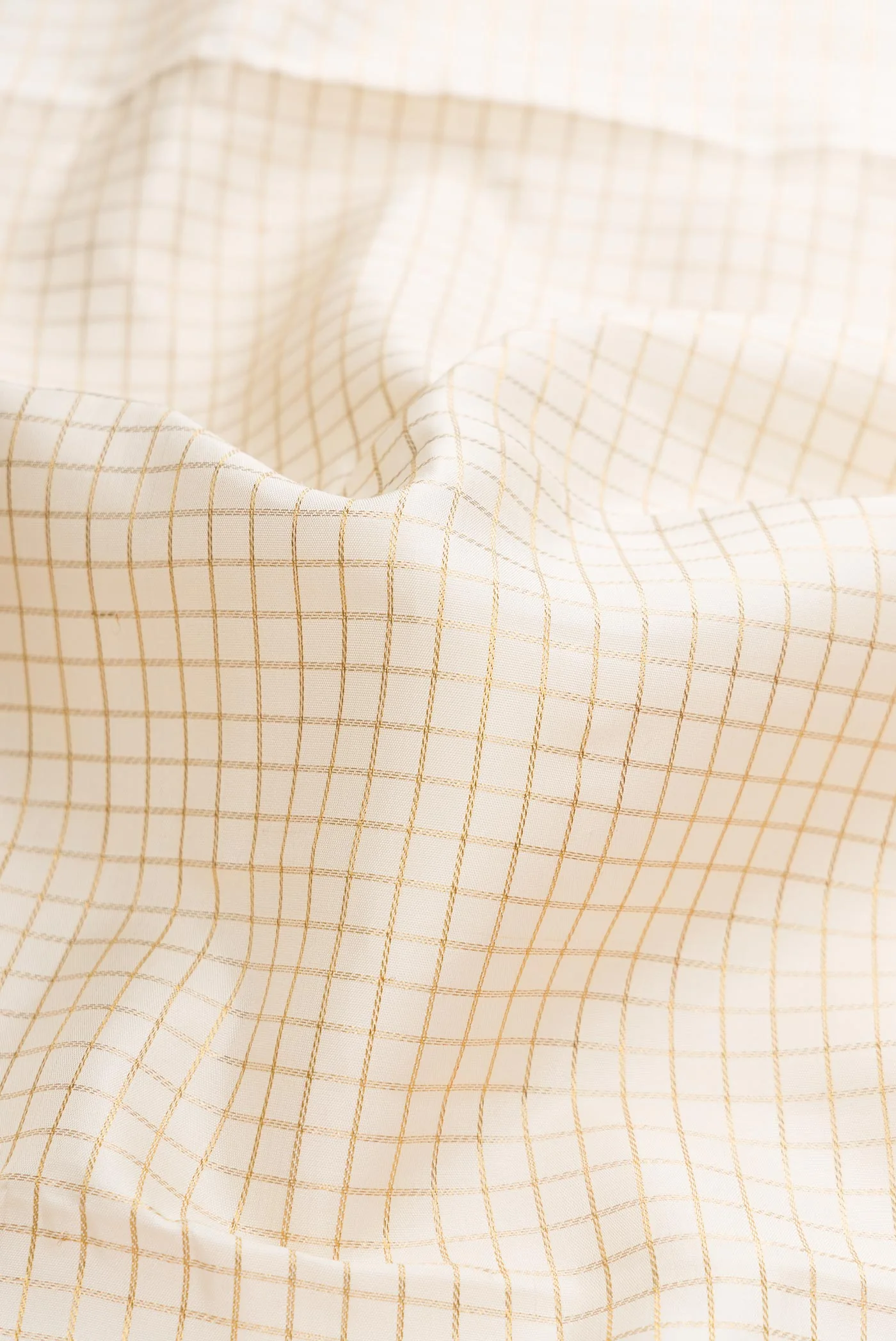 Pure Silk Pure Zari Off White Dual Tone Kanjivaram Saree - Image 2
