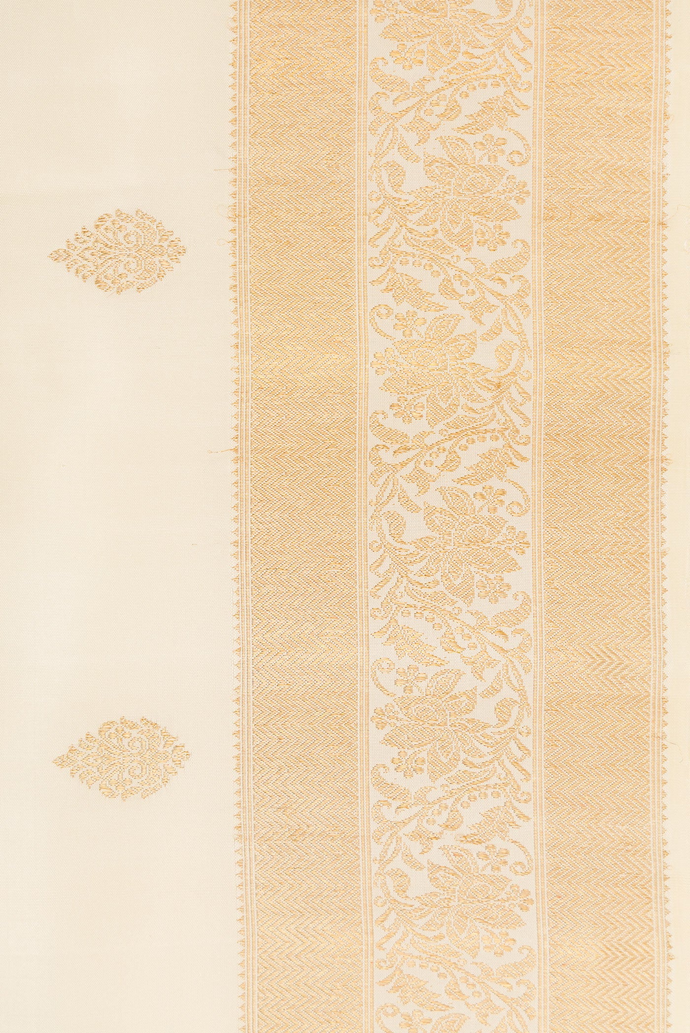 Pure Silk Pure Zari Off White Kanjivaram Saree - Image 3