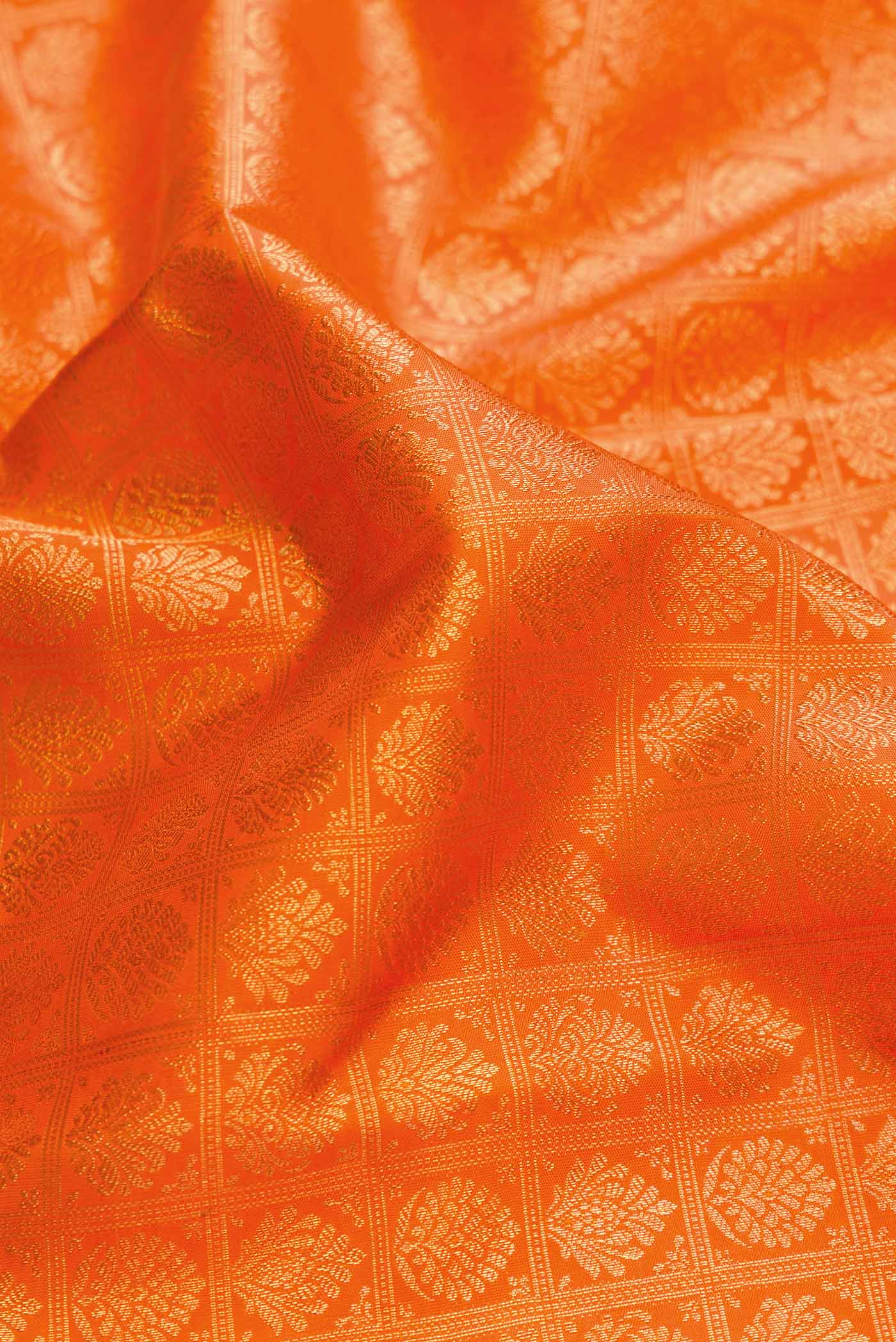 Pure Silk Pure Zari Orange Dual Tone Kanjivaram Saree - Image 2