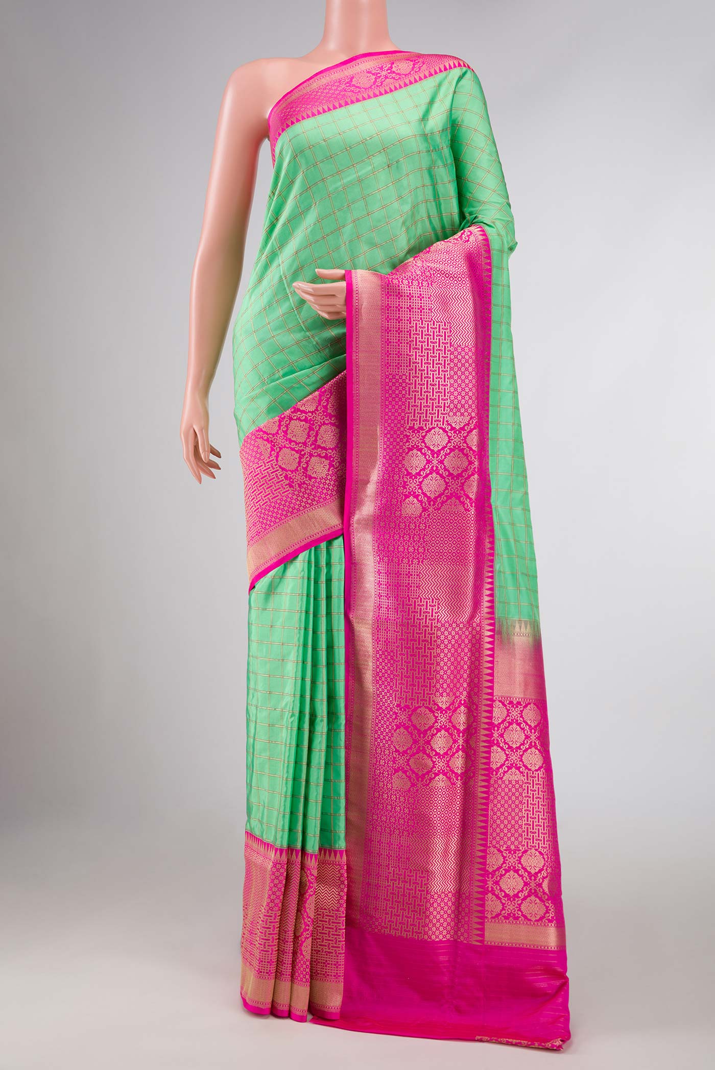 Pure Silk Pure Zari Parrot Green Dual Tone Banarasi Saree