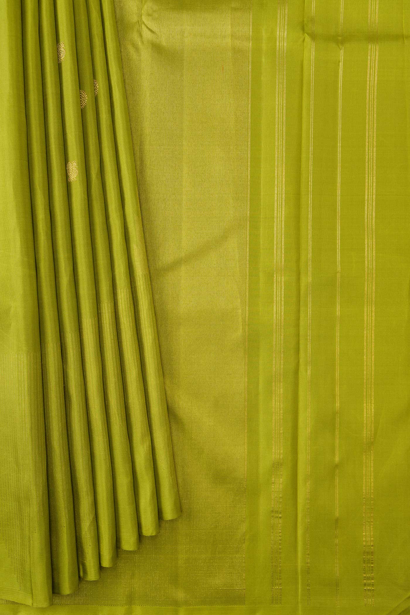 Pure Silk Pure Zari Parrot Green Dual Tone Kanjivaram Saree - Image 4