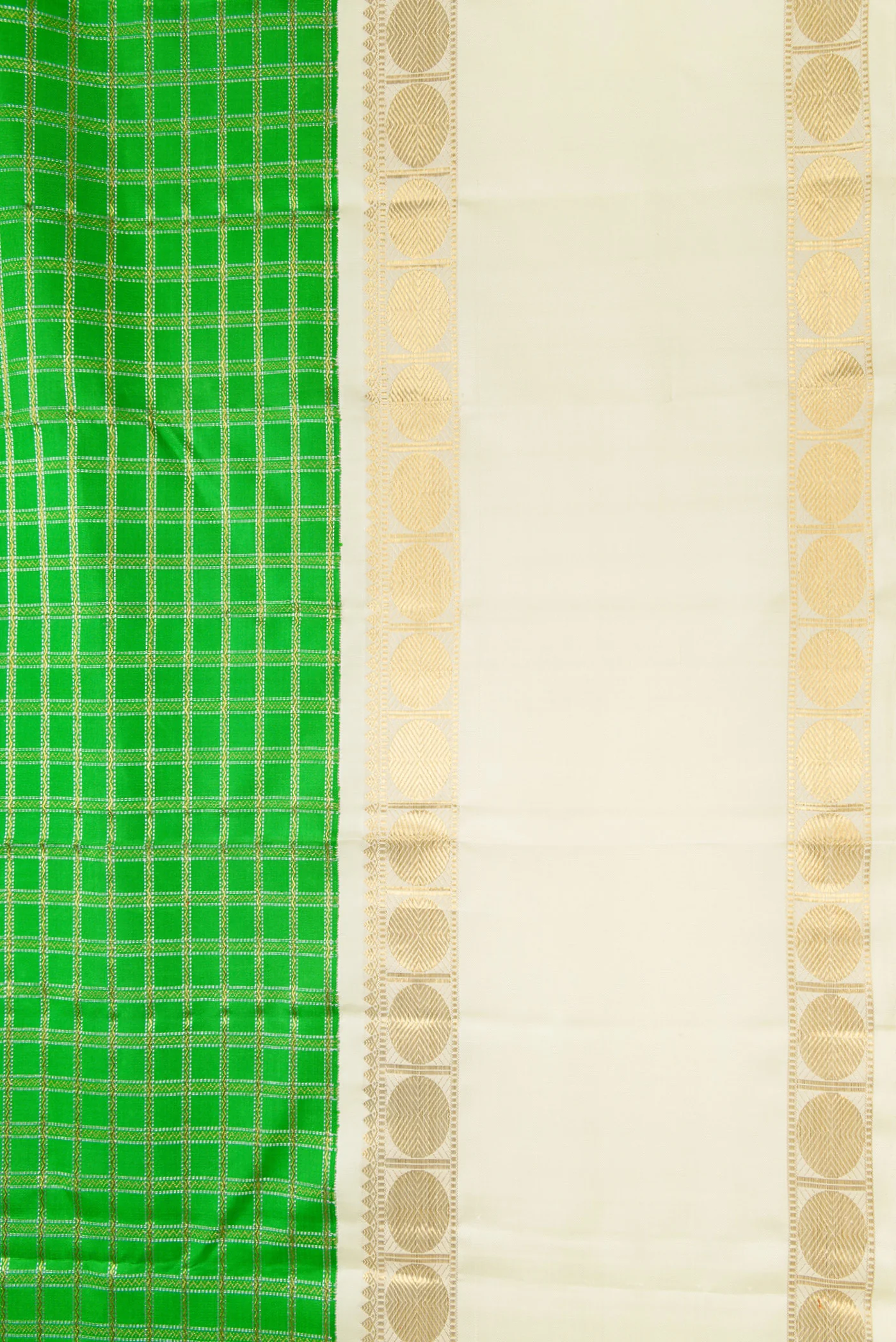 Pure Silk Pure Zari Green Kanjivaram Saree - Image 3