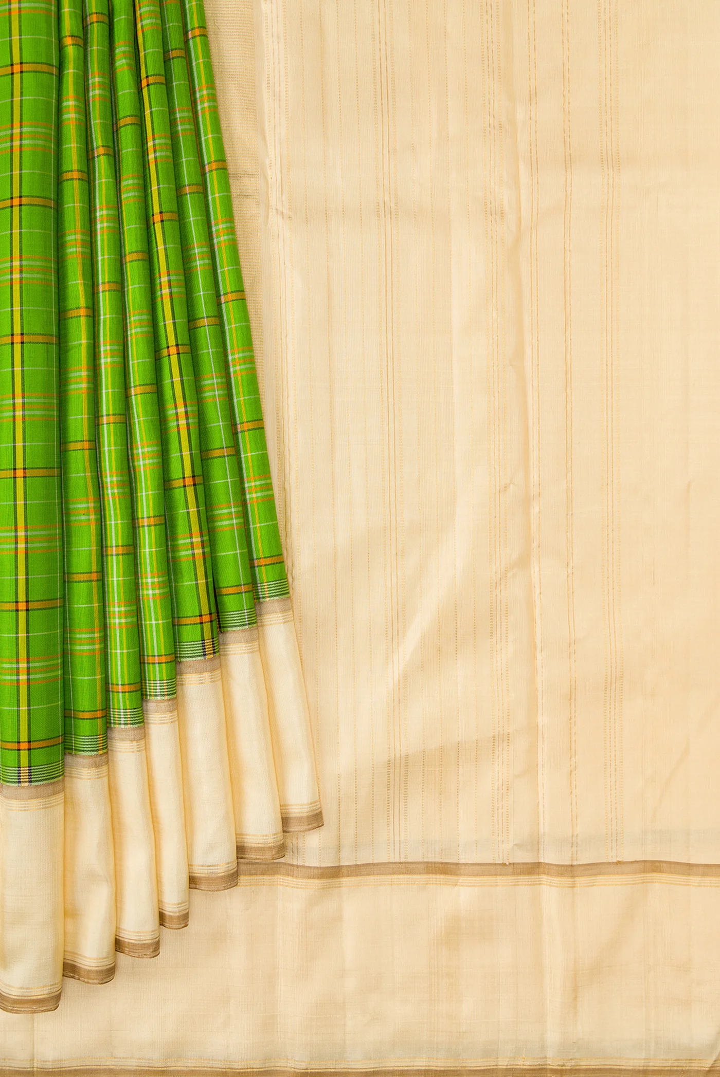 Pure Silk Pure Zari Green Kanjivaram Saree - Image 4
