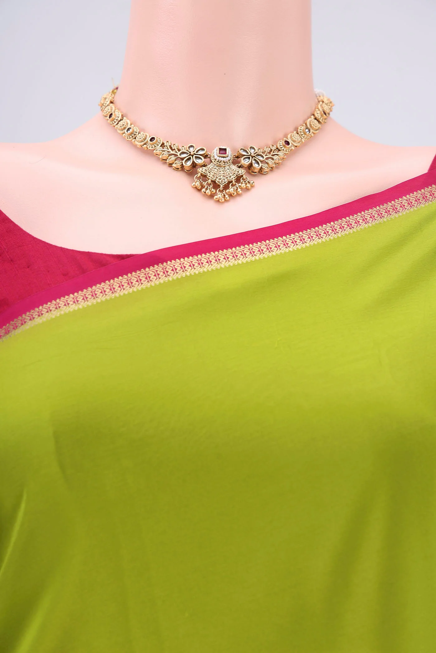 Pure Silk Pure Zari Parrot Green Mysore Crepe Saree - Image 2