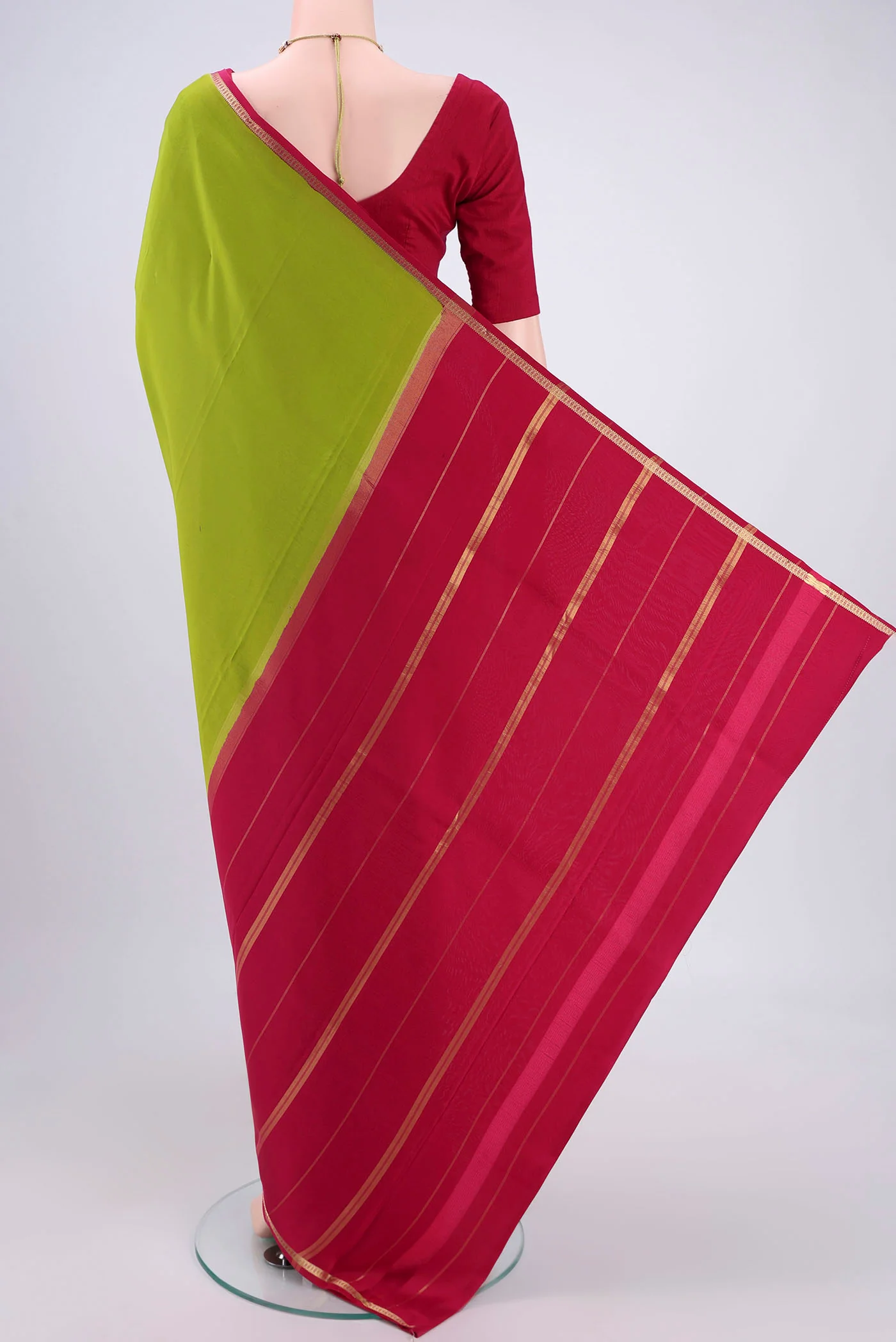 Pure Silk Pure Zari Parrot Green Mysore Crepe Saree - Image 3