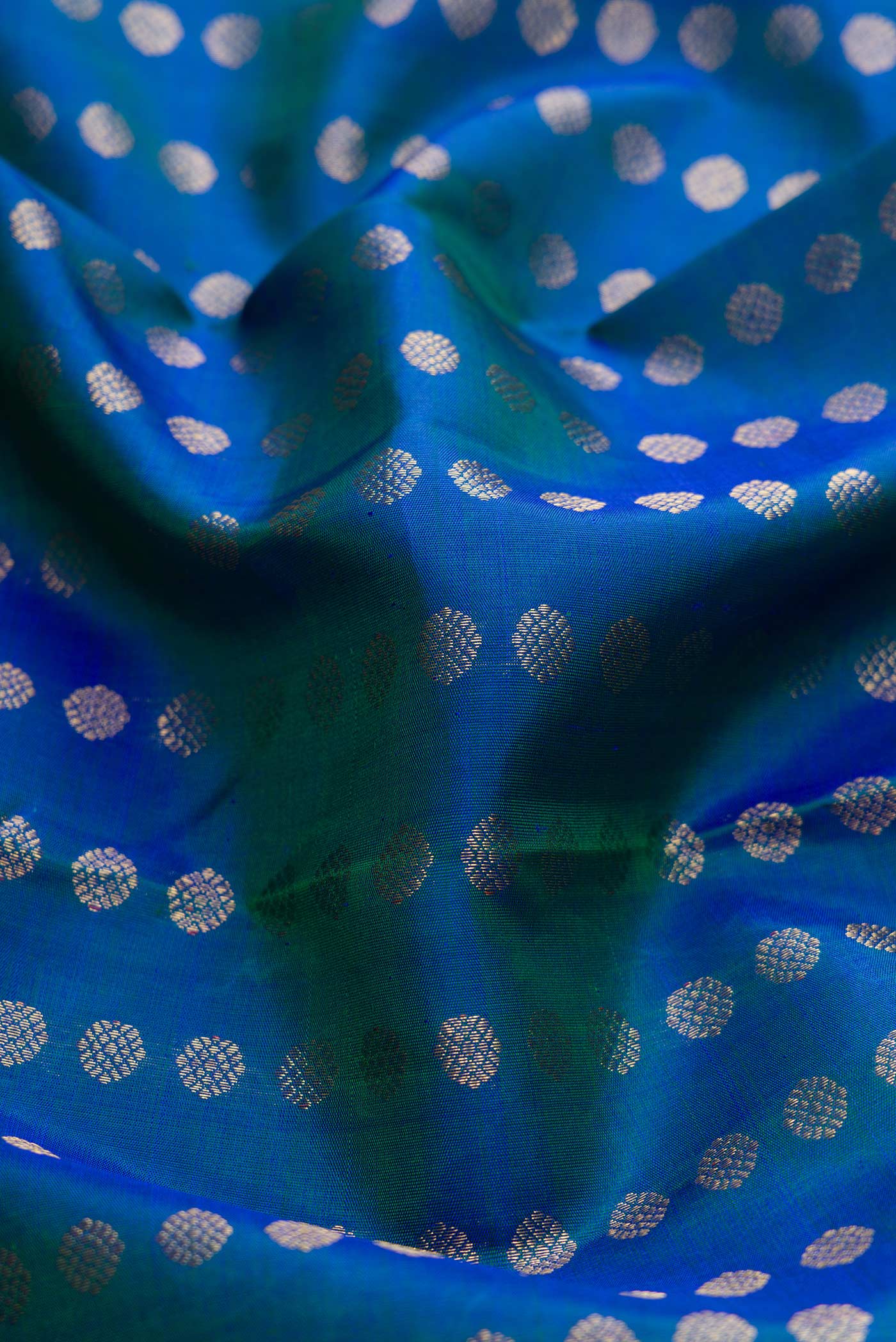 Pure Silk Pure Zari Peacock Blue Dual Tone Kanjivaram Saree - Image 2