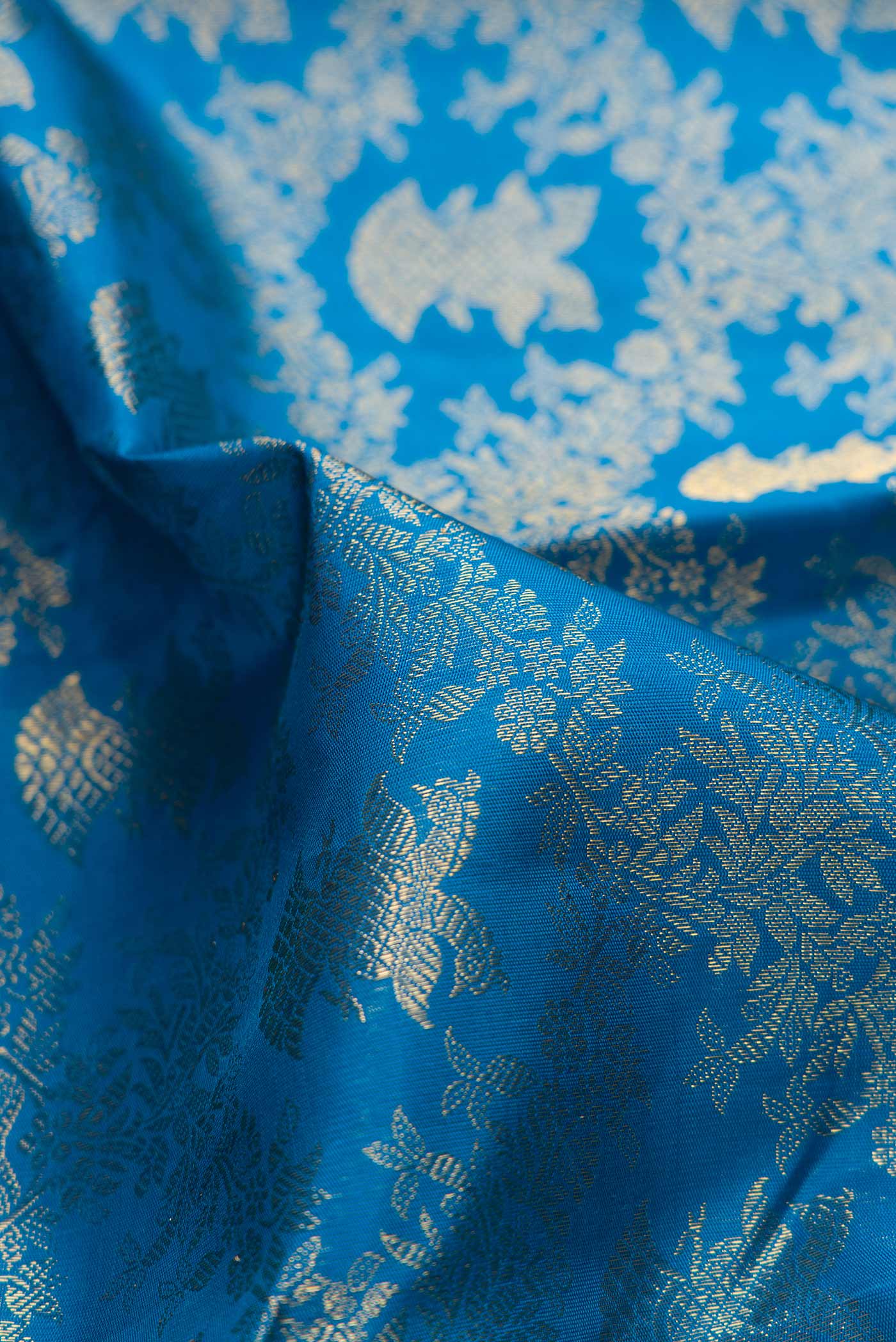 Pure Silk Pure Zari Peacock Blue Dual Tone Kanjivaram Saree - Image 2