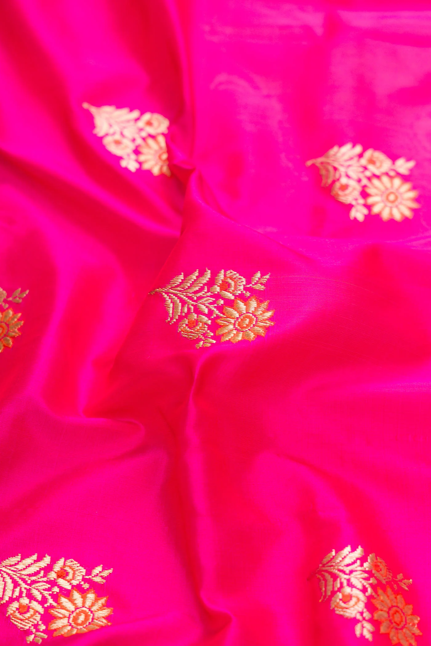 Pure Silk Pure Zari Pink Dual Tone Banarasi Saree - Image 2