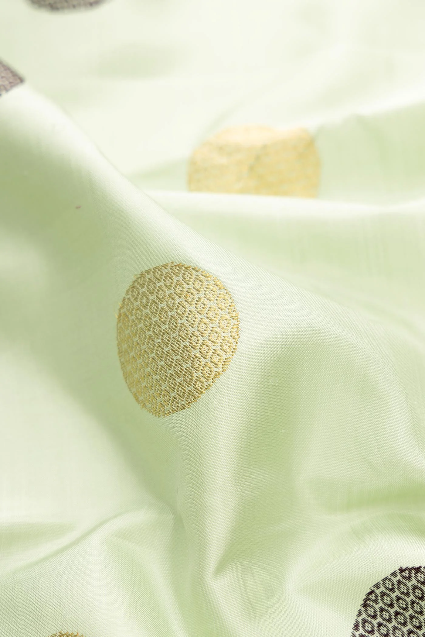 Pure Silk Pure Zari Pista Green Dual Tone Kanchipuram Saree - Image 2