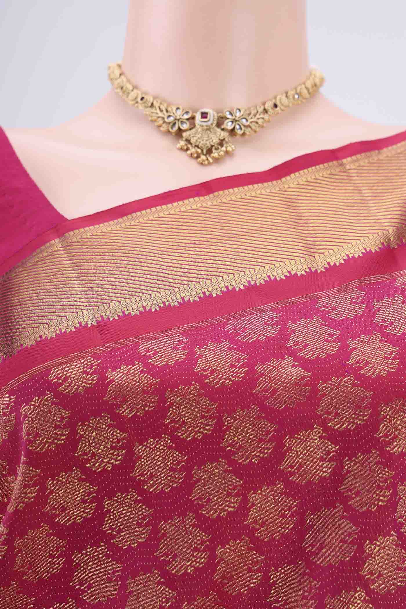 Pure Silk Pure Zari Dark Pink Kanjivaram Saree - Image 2