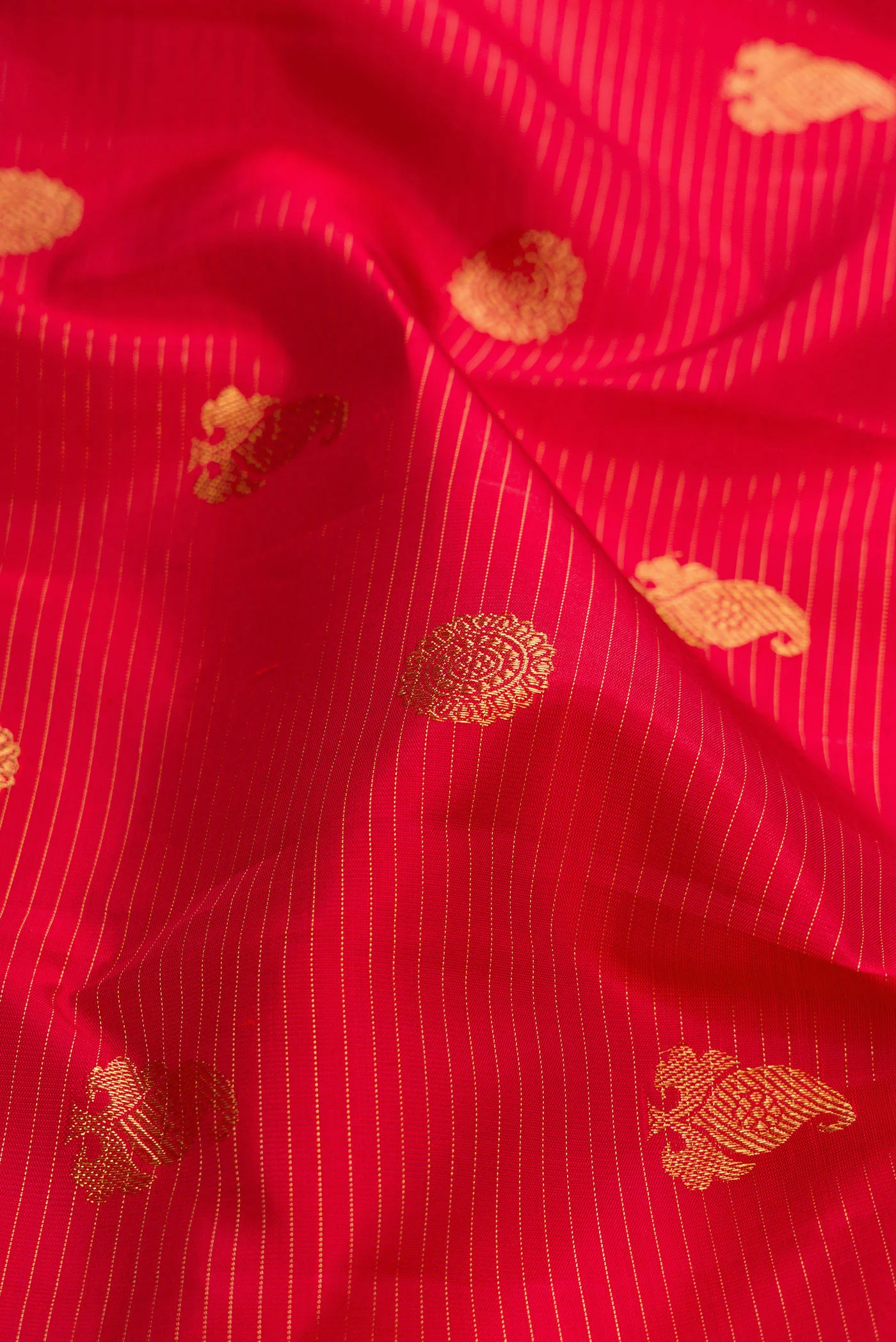 Pure Silk Pure Zari Red Kanchipuram Saree - Image 2