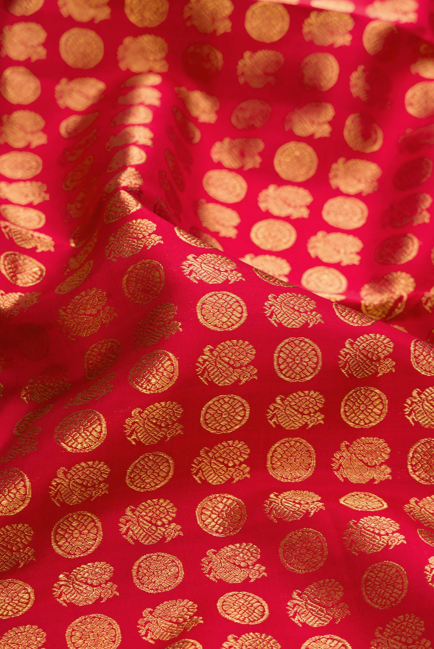 Pure Silk Pure Zari Red Kanjivaram Saree - Image 2