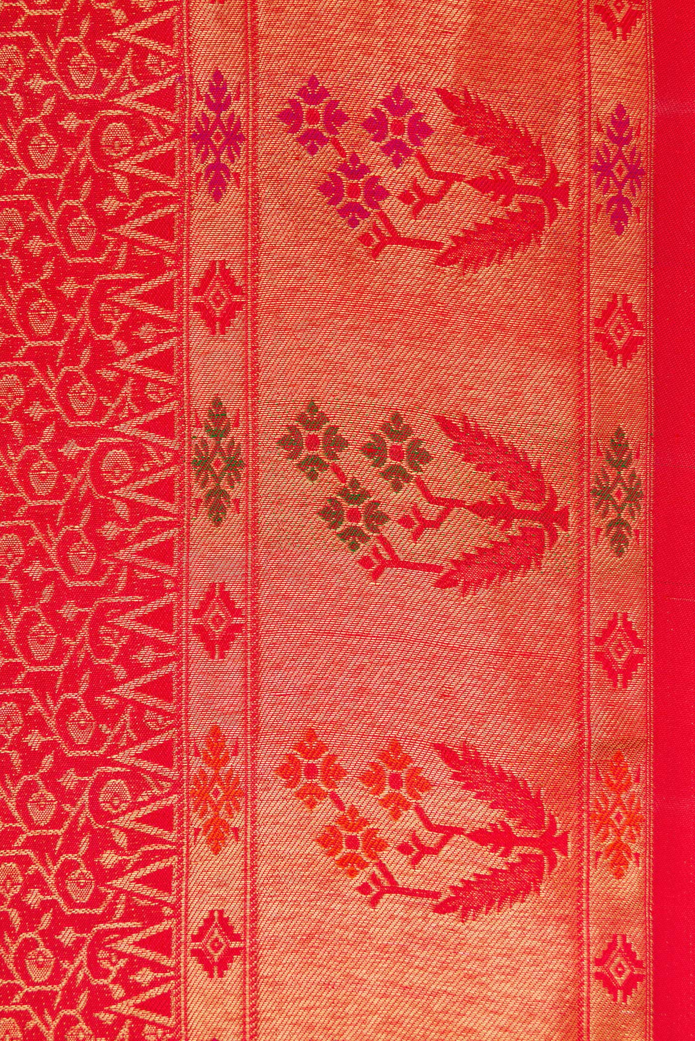 Pure Silk Pure Zari Red with Pink Color Kanjivaram Saree - Image 3