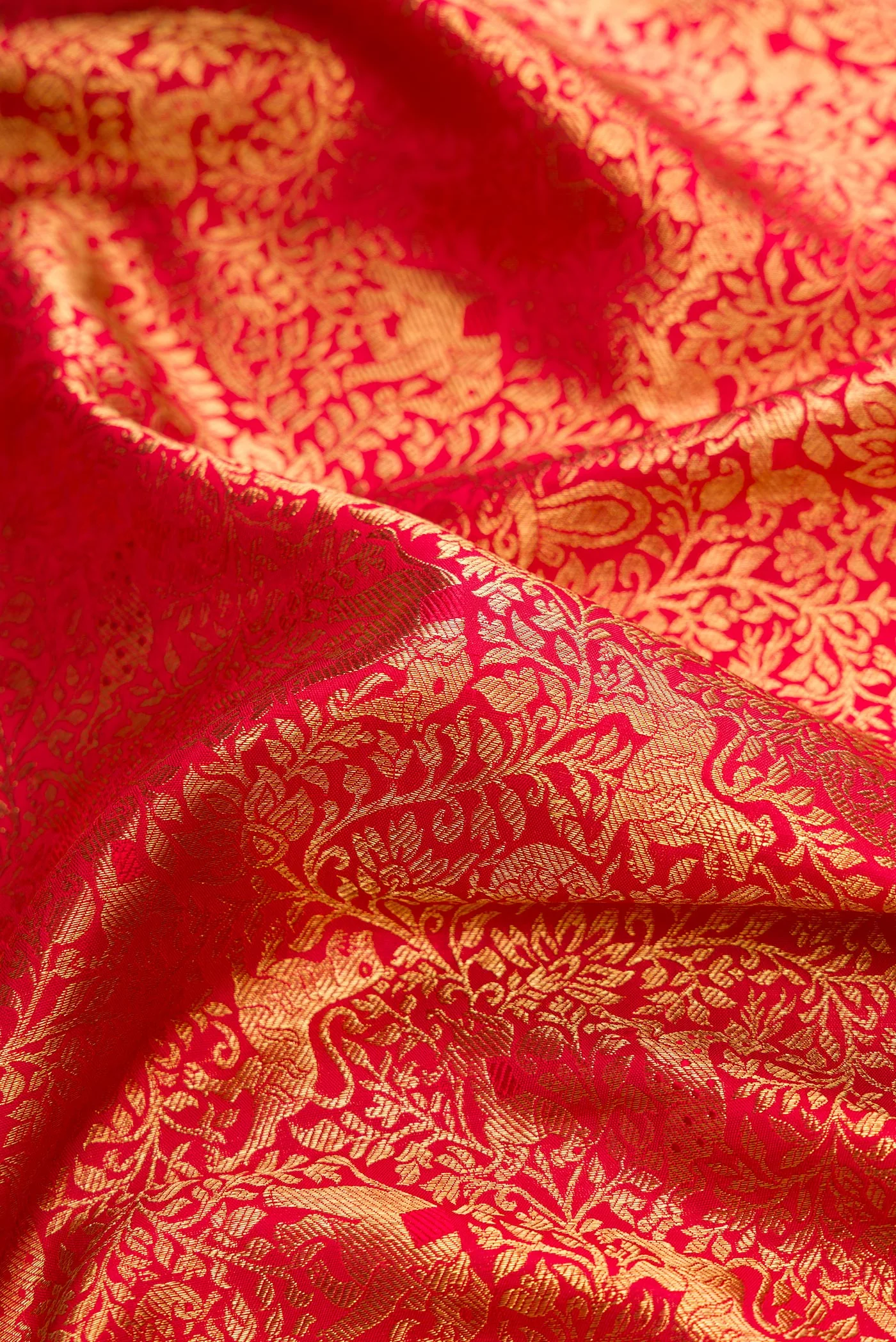 Pure Silk Pure Zari Red Kanjivaram Saree - Image 2
