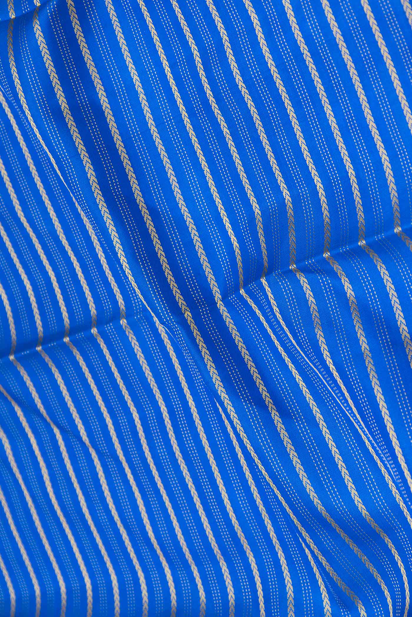 Pure Silk Pure Zari Royal Blue Dual Tone Kanjivaram Saree - Image 2