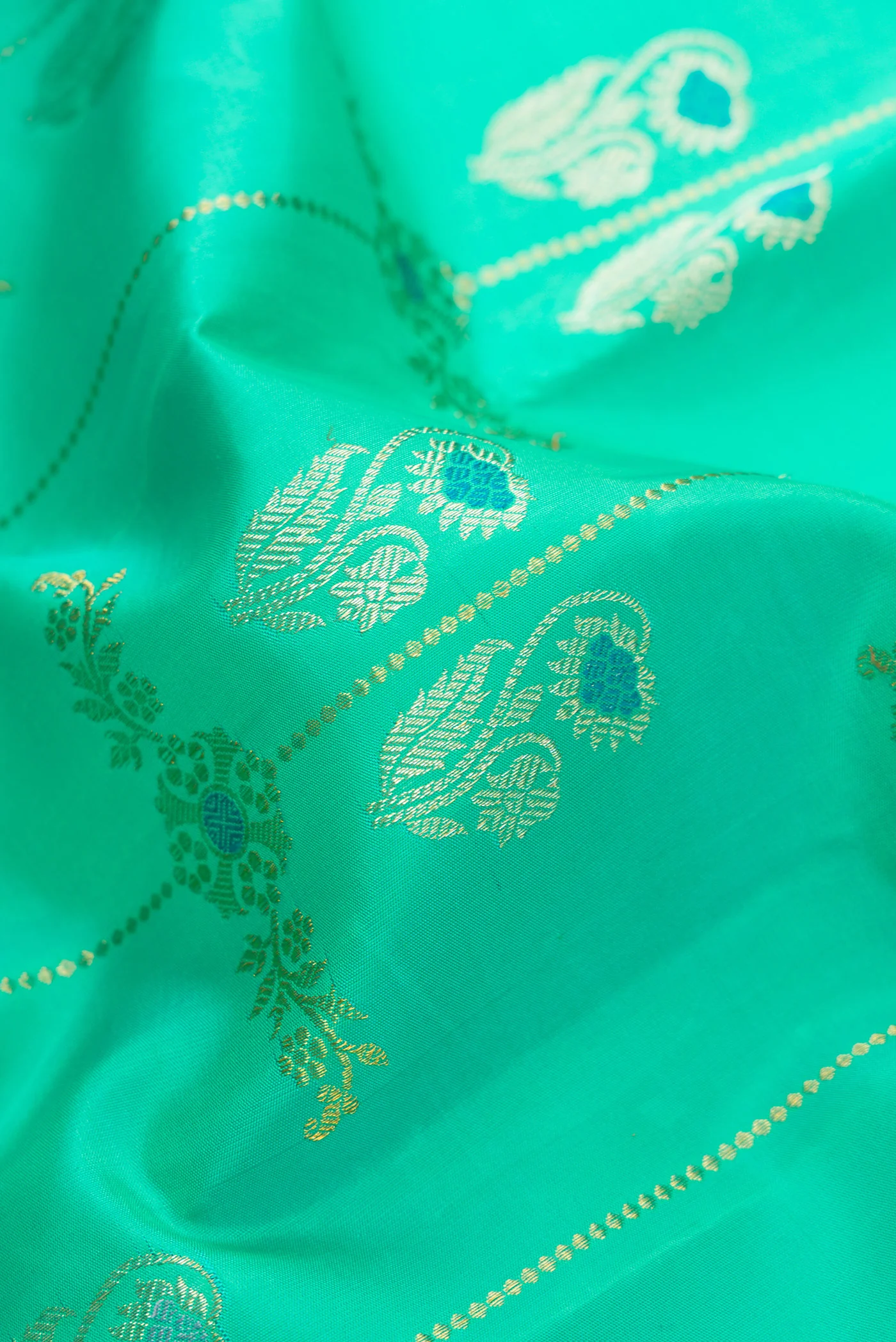 Pure Silk Pure Zari Sea Green Kanjivaram Saree - Image 2