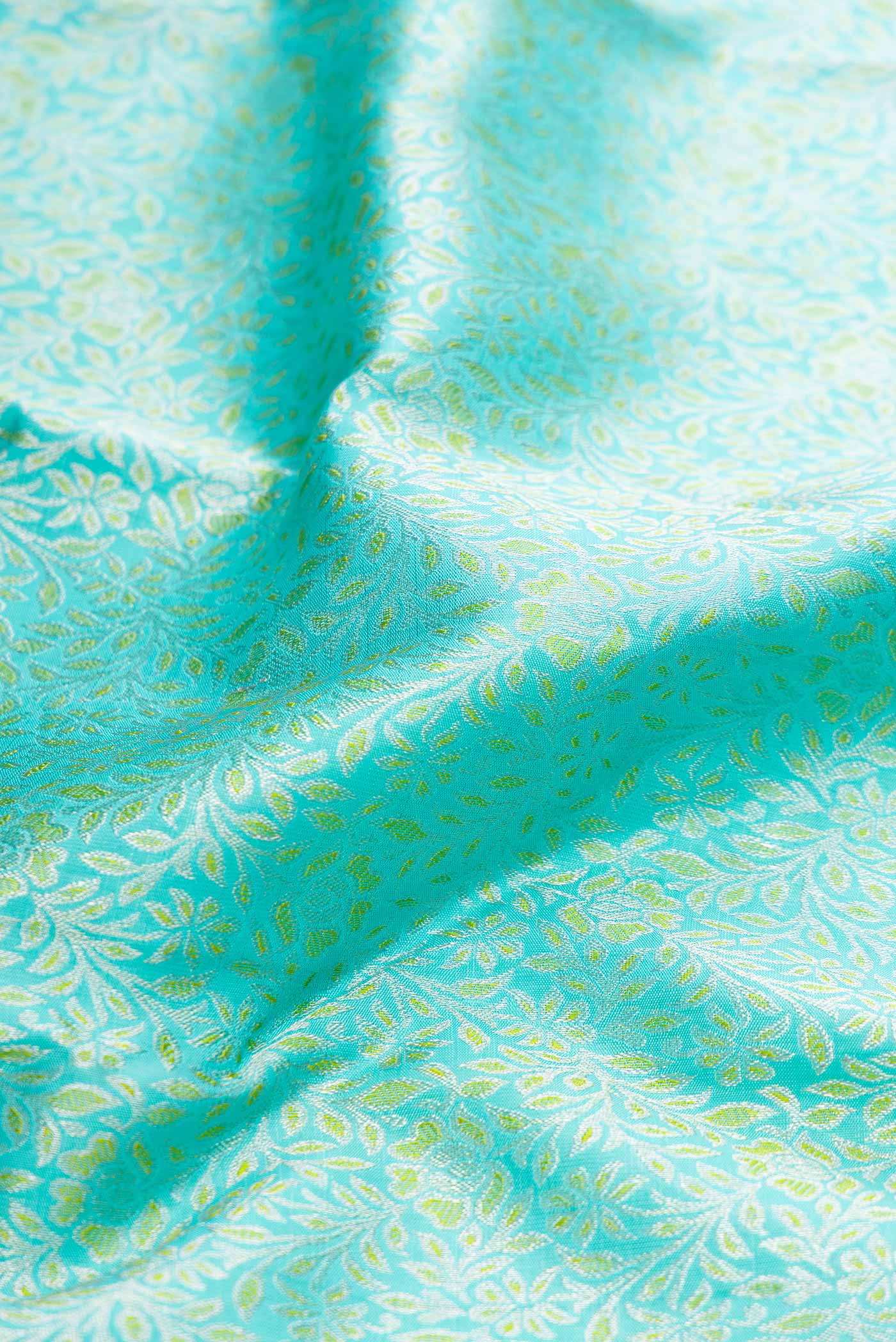 Pure Silk Pure Zari Sky Blue Dual Tone Kanjivaram Saree - Image 2