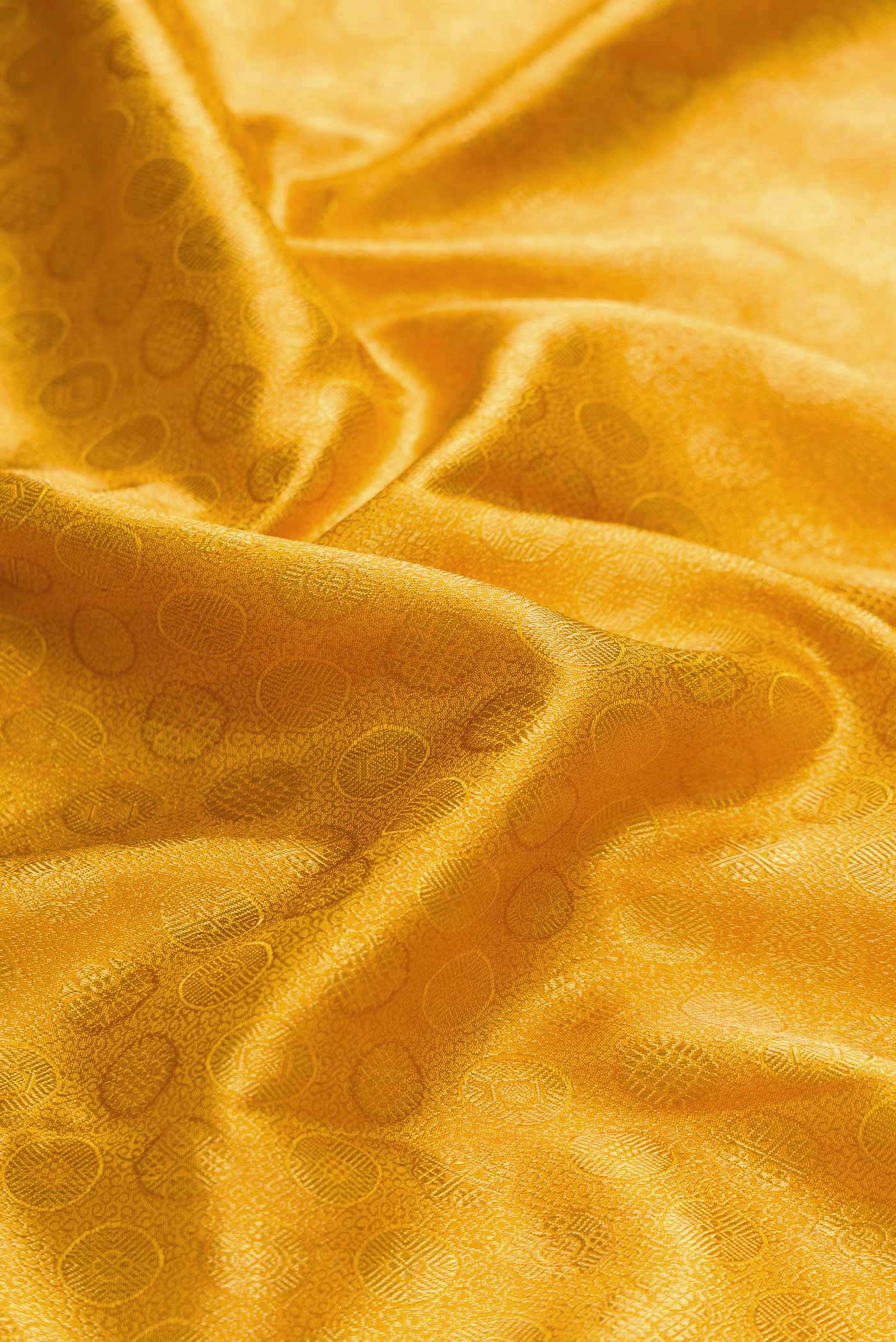 Pure Silk Pure Zari Yellow Dual Tone Kanjivaram Saree - Image 2