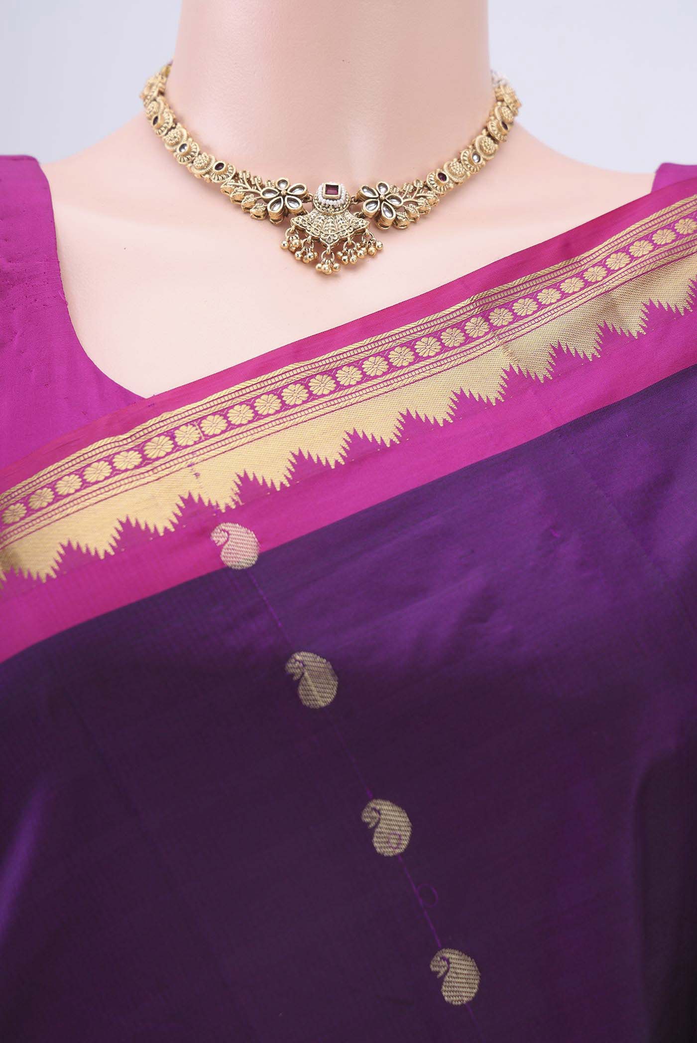 Purple Dual Tone Blended Bangalore Silk Saree - Image 2