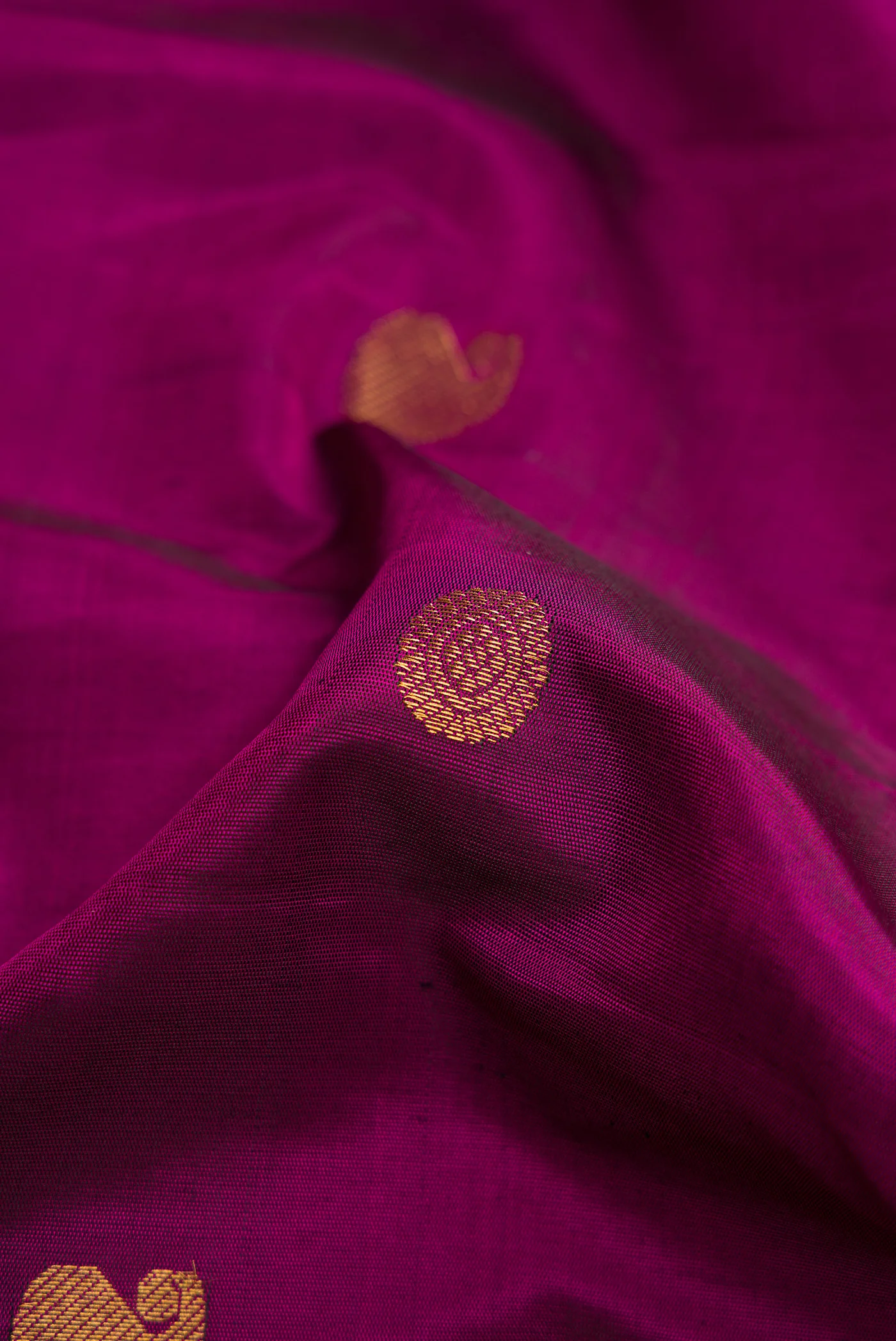 Purple Gadwal Silk Saree - Image 2