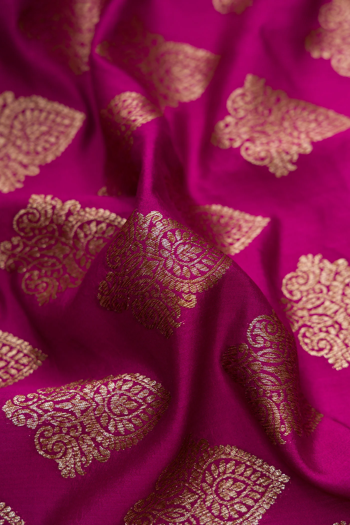 Magenta Tussar Silk Saree - Image 2