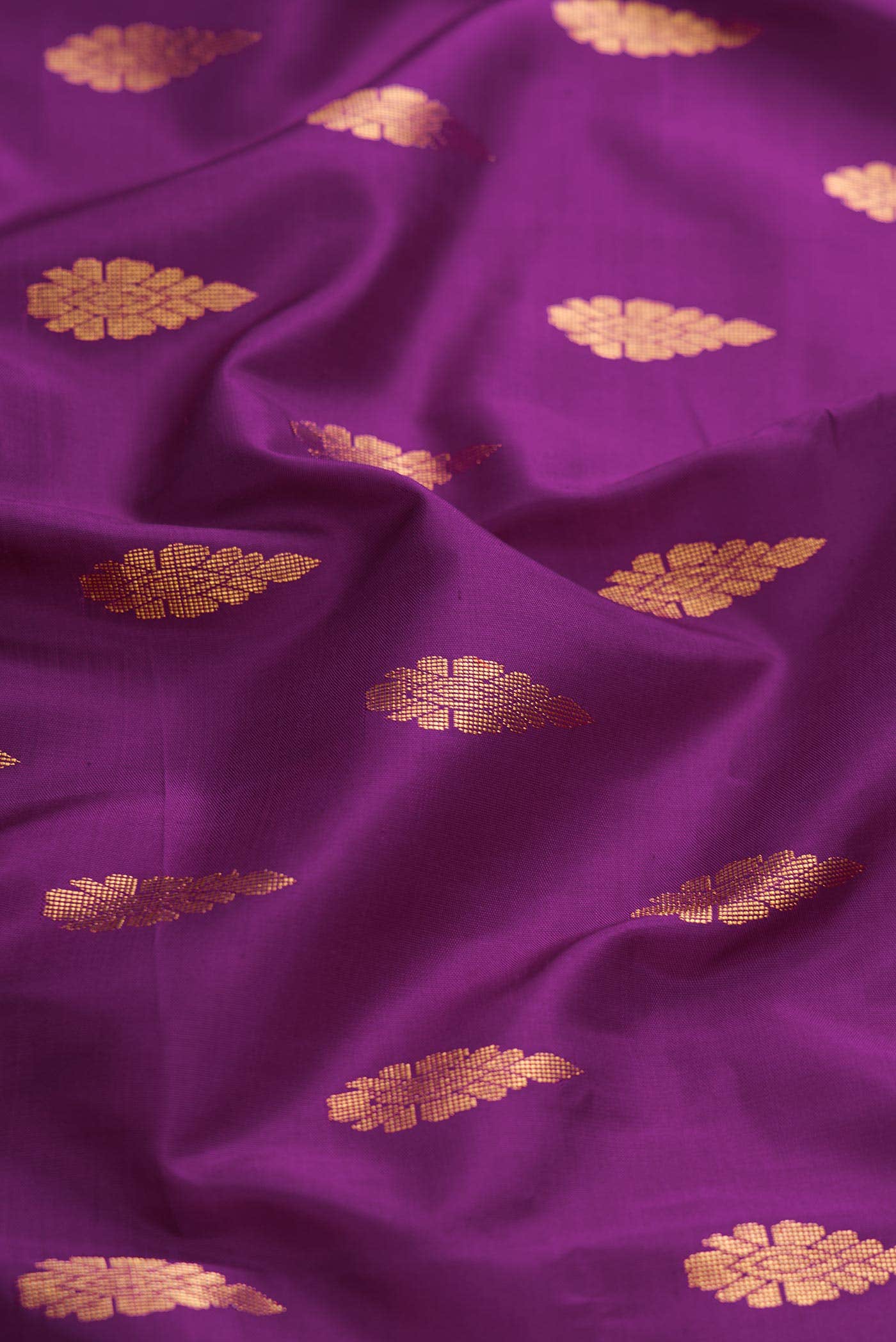 Pure Silk Pure Zari Purple Kanjivaram Saree - Image 3