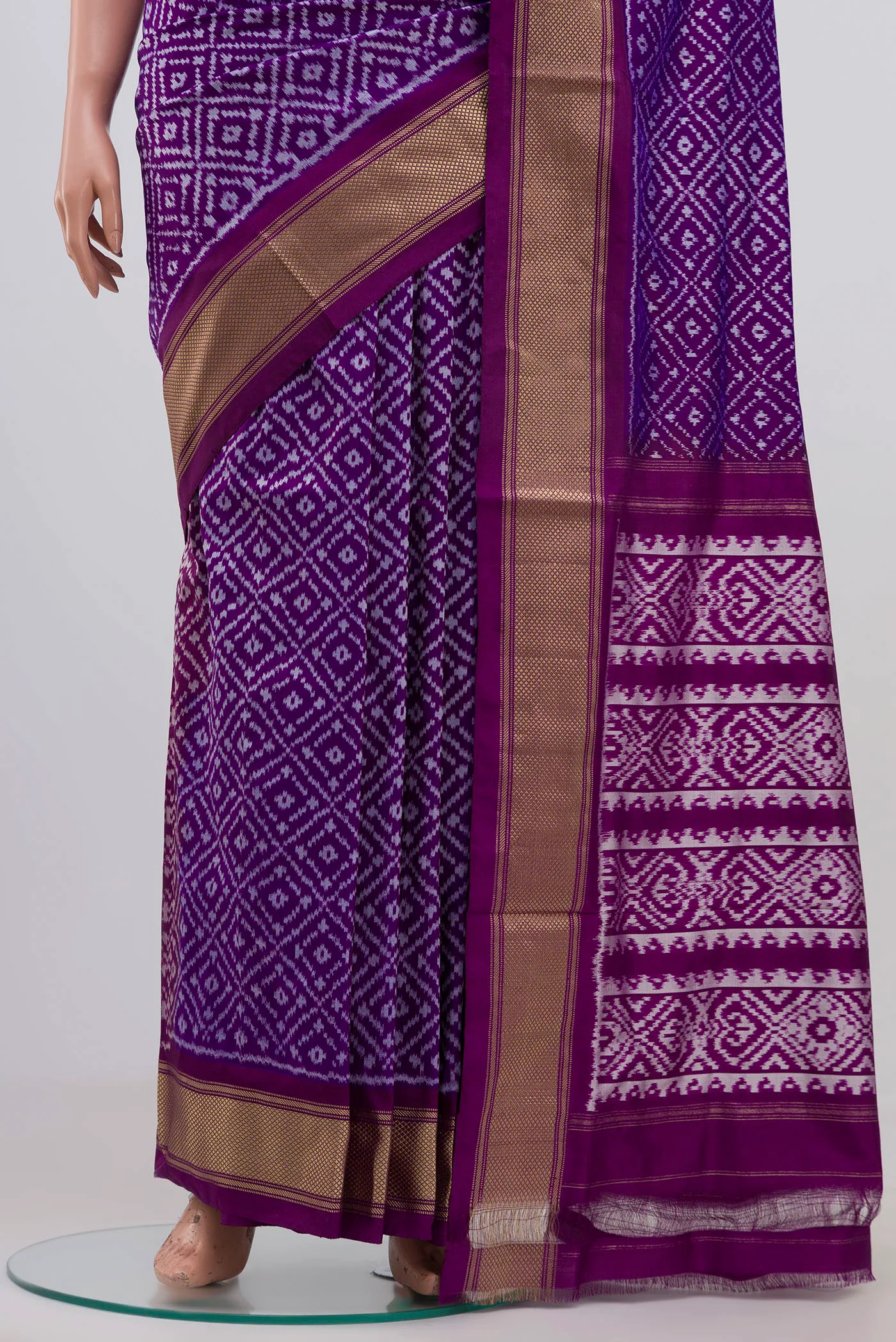 Violet Pochampally Silk Saree - Image 3