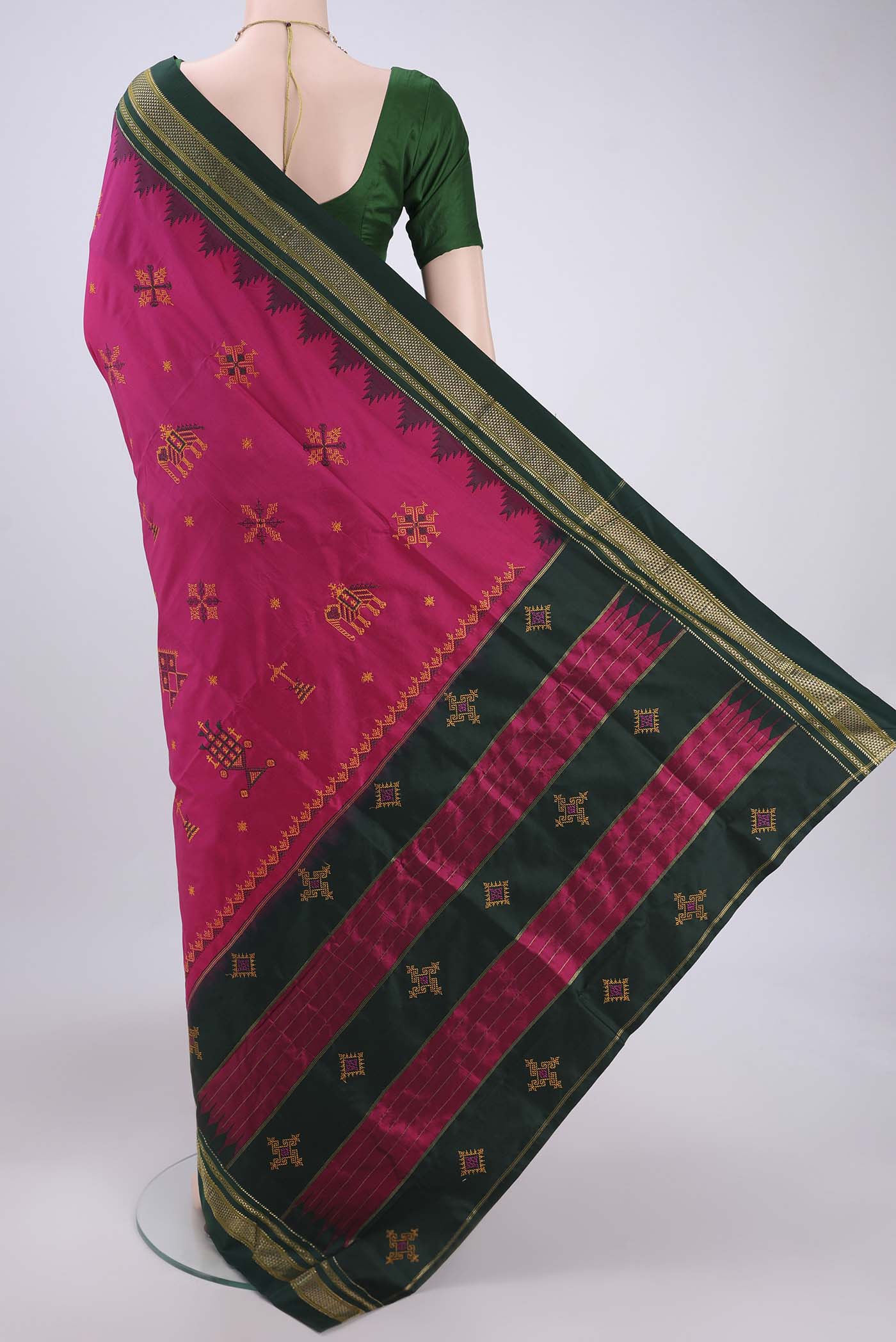 Rani Pink Bangalore Silk Saree - Image 3