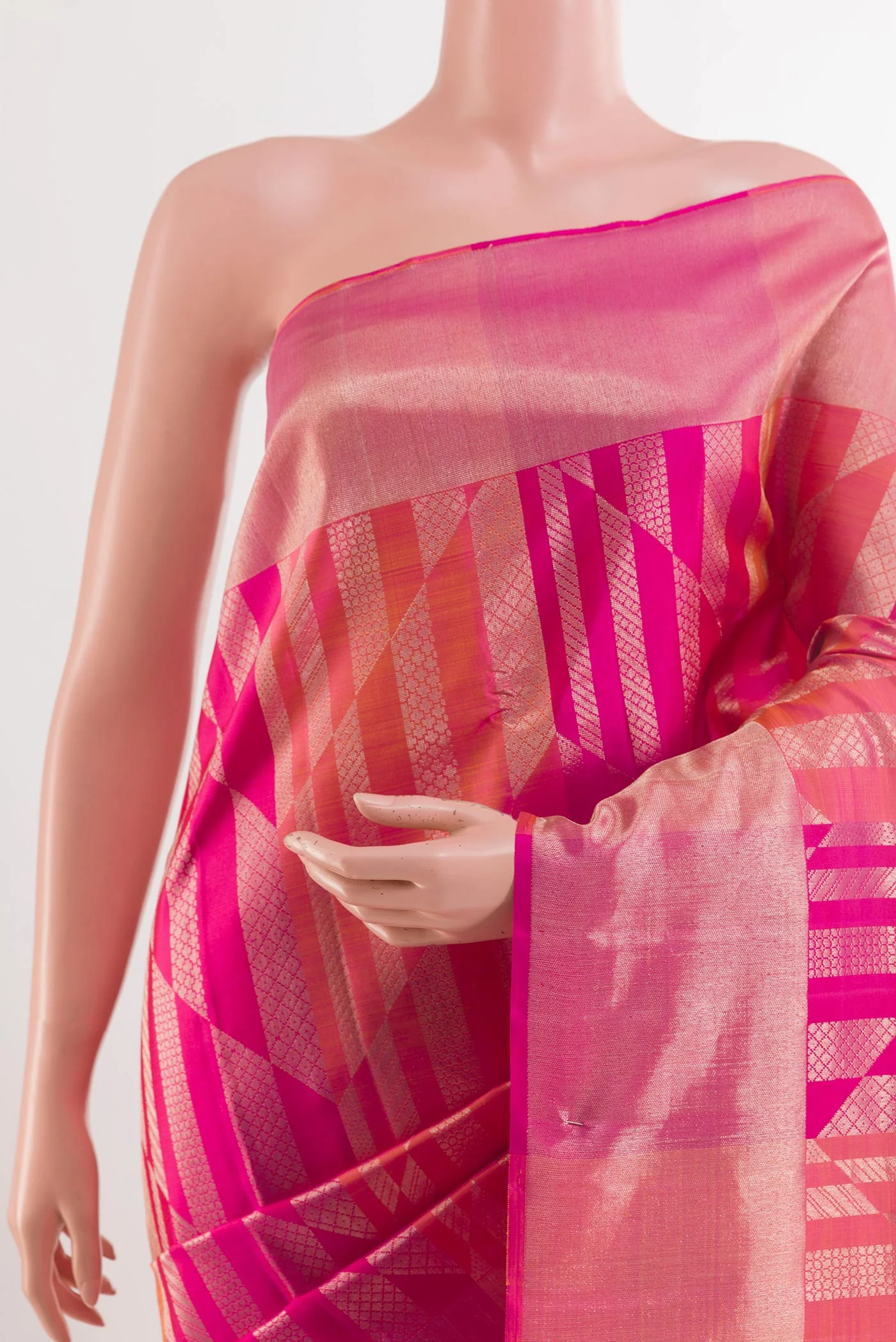 Rani Pink Kanchipuram Silk Saree - Image 3
