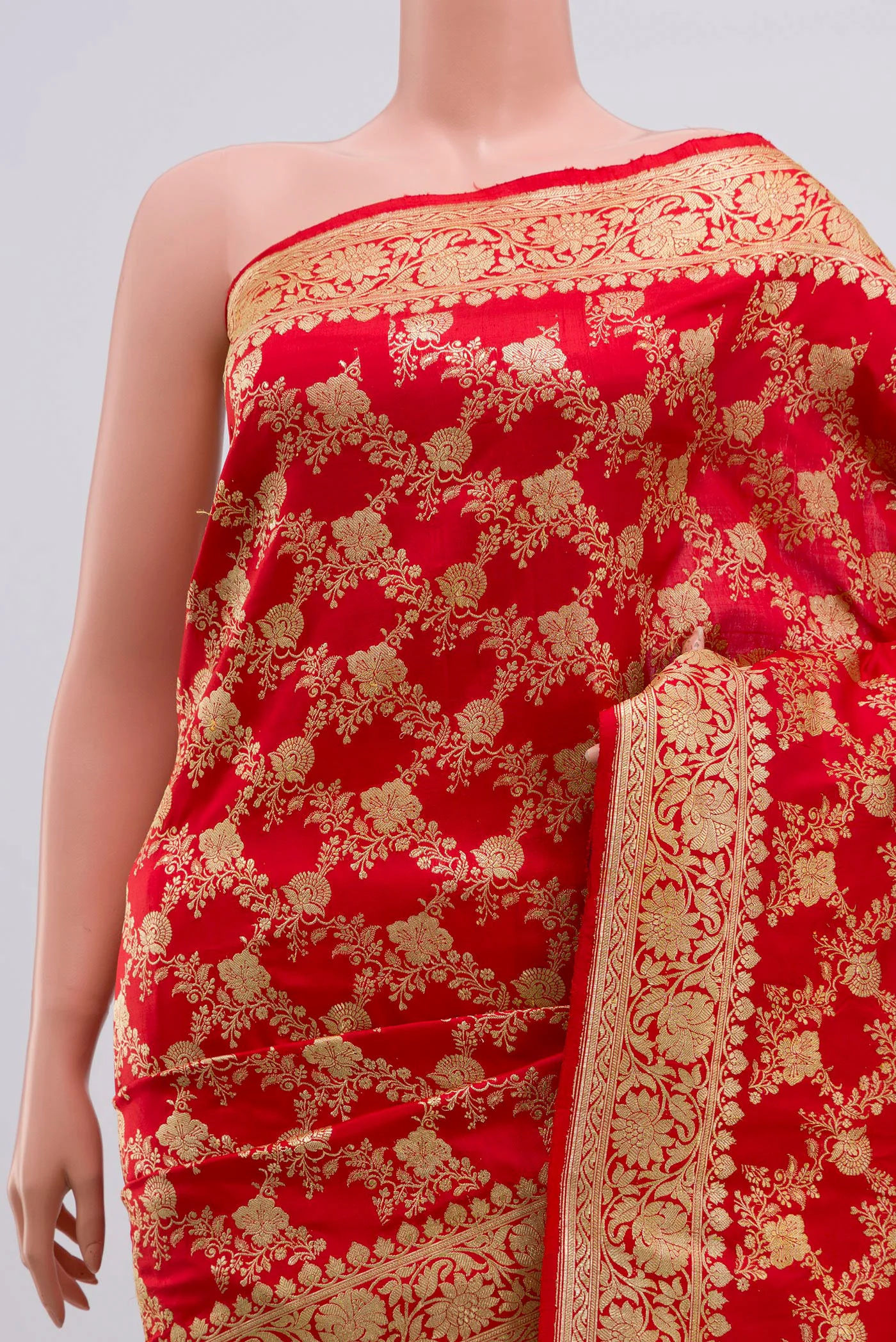 Red Banarasi Silk Saree - Image 2